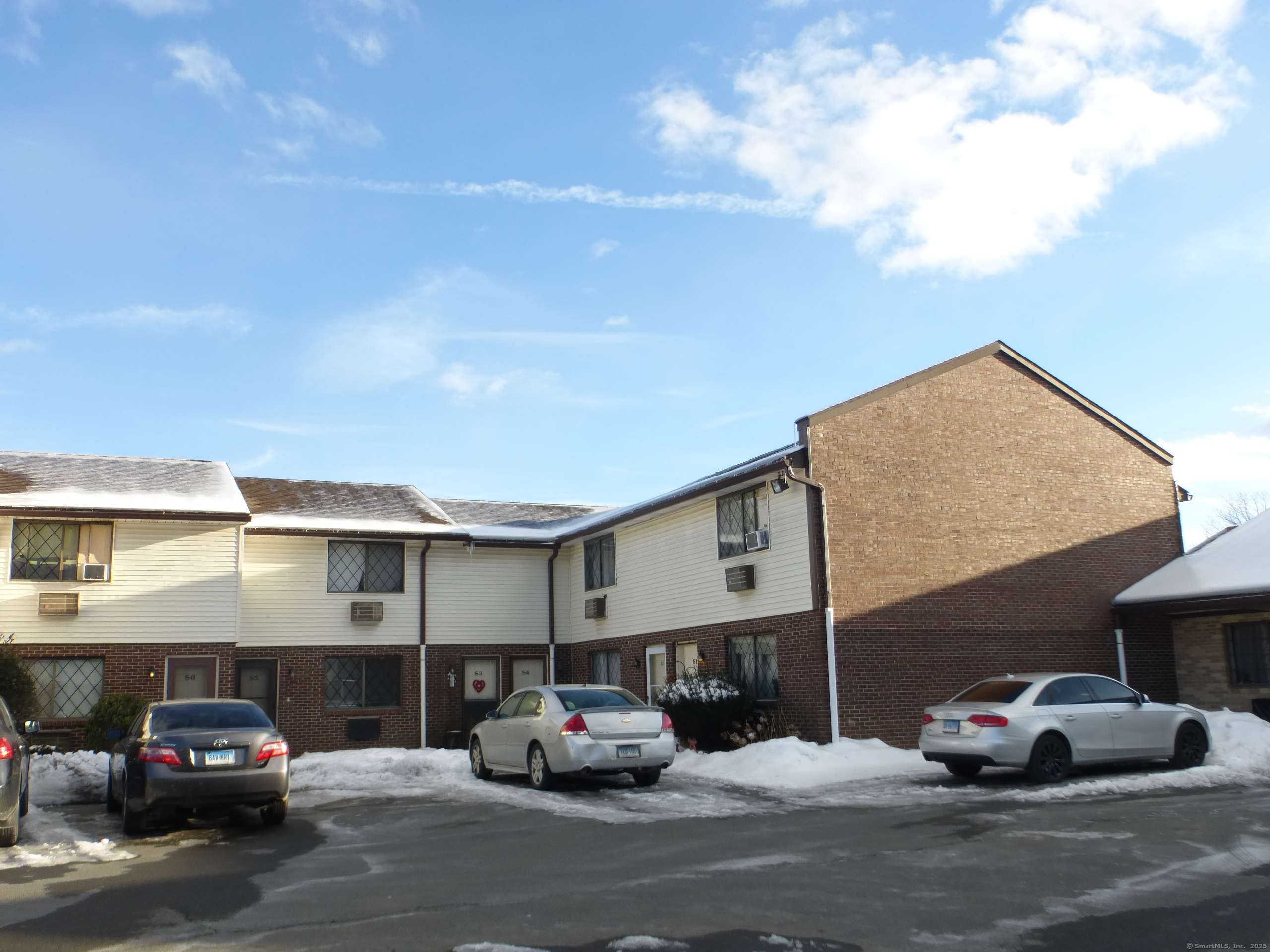 Waterbury, CT 06704,150 Mark Lane #S4