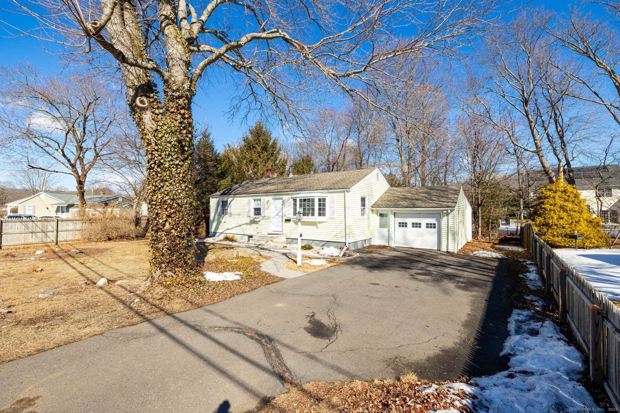 Farmington, CT 06085,3 Pickett Lane