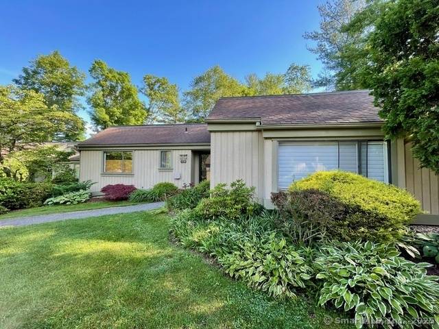 Southbury, CT 06488,1013 Heritage Village #B