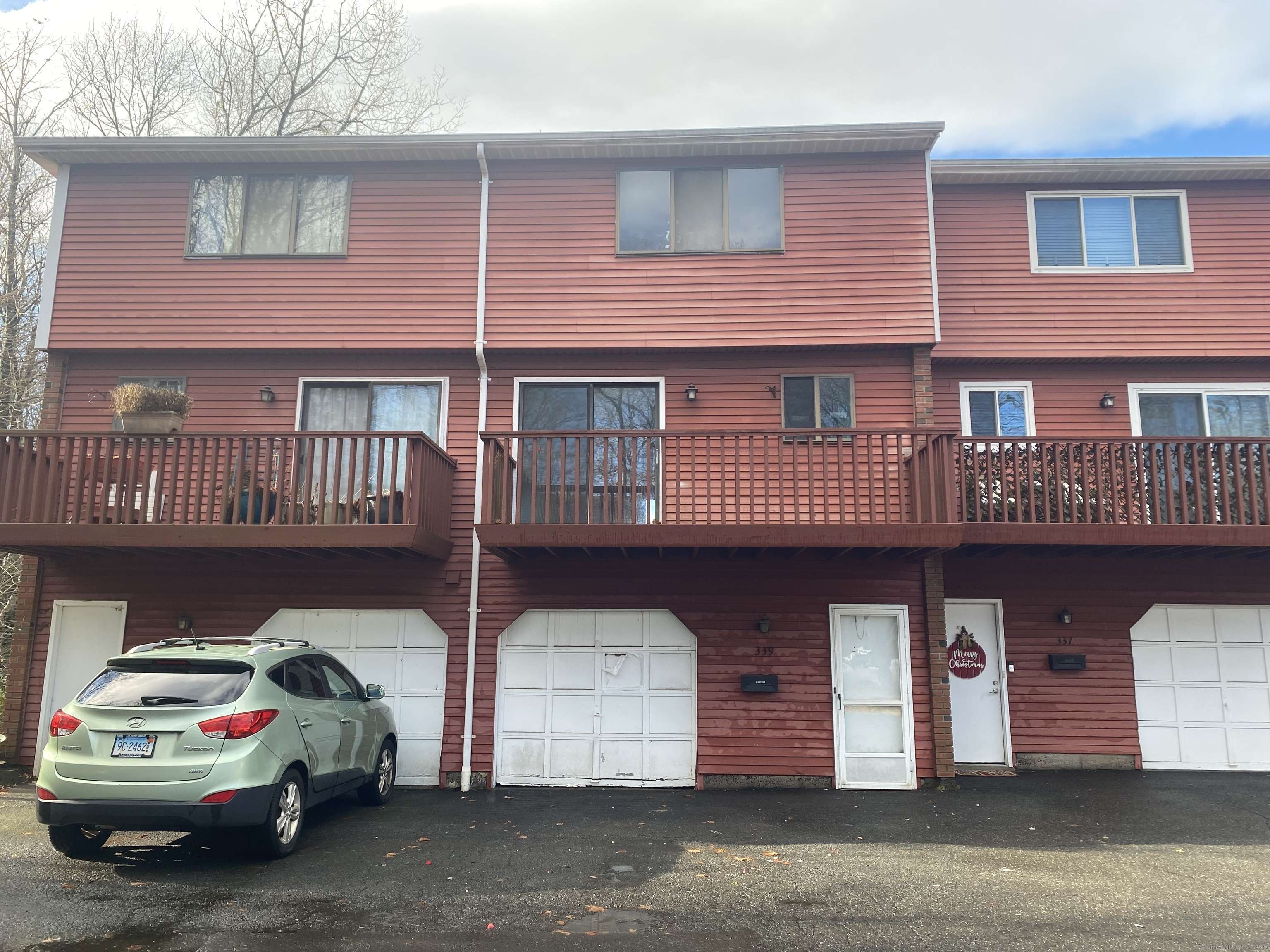 Newington, CT 06111,339 Churchill Drive #339