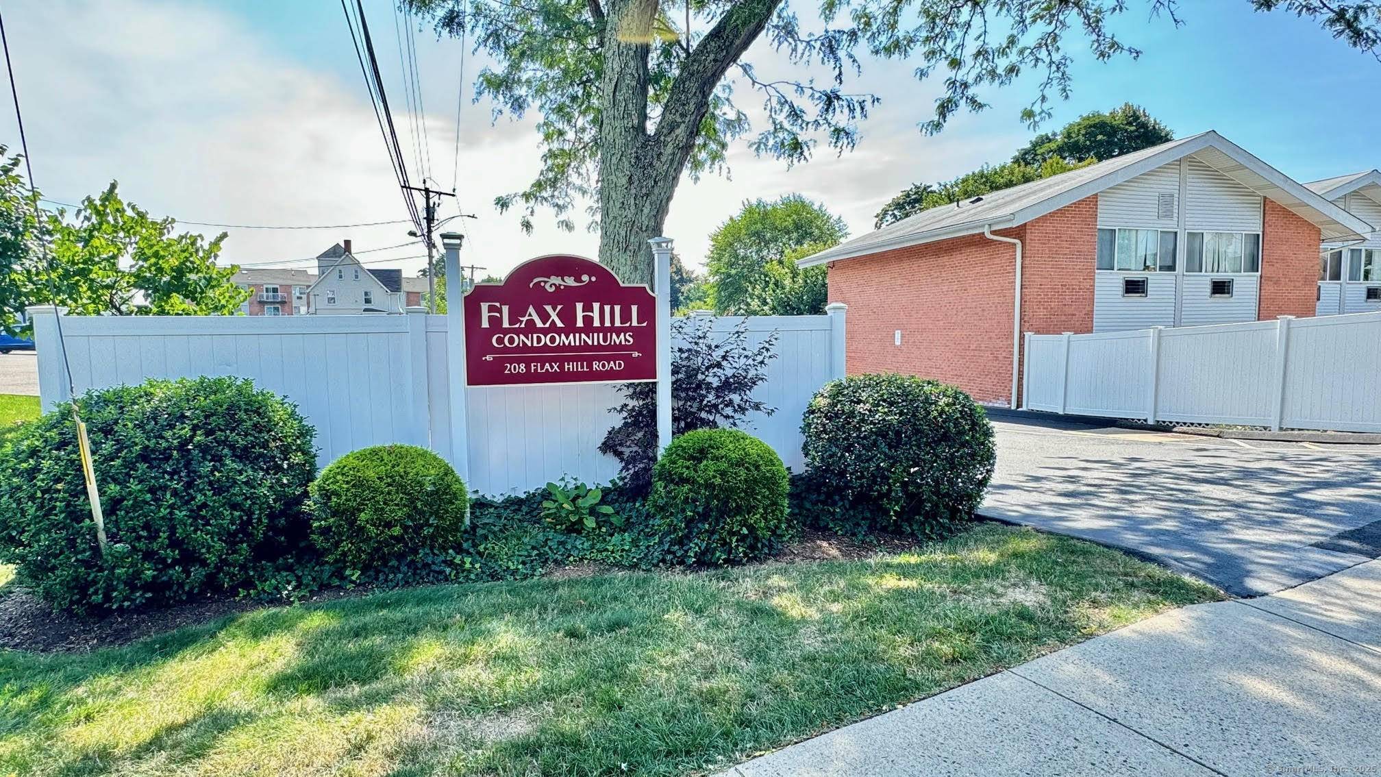 Norwalk, CT 06854,208 Flax Hill Road #APT 33