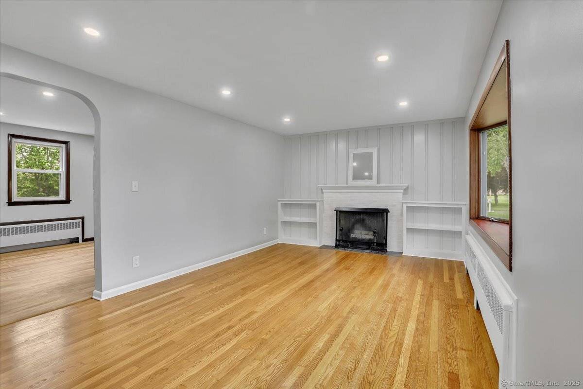 Cromwell, CT 06416,8 George Street