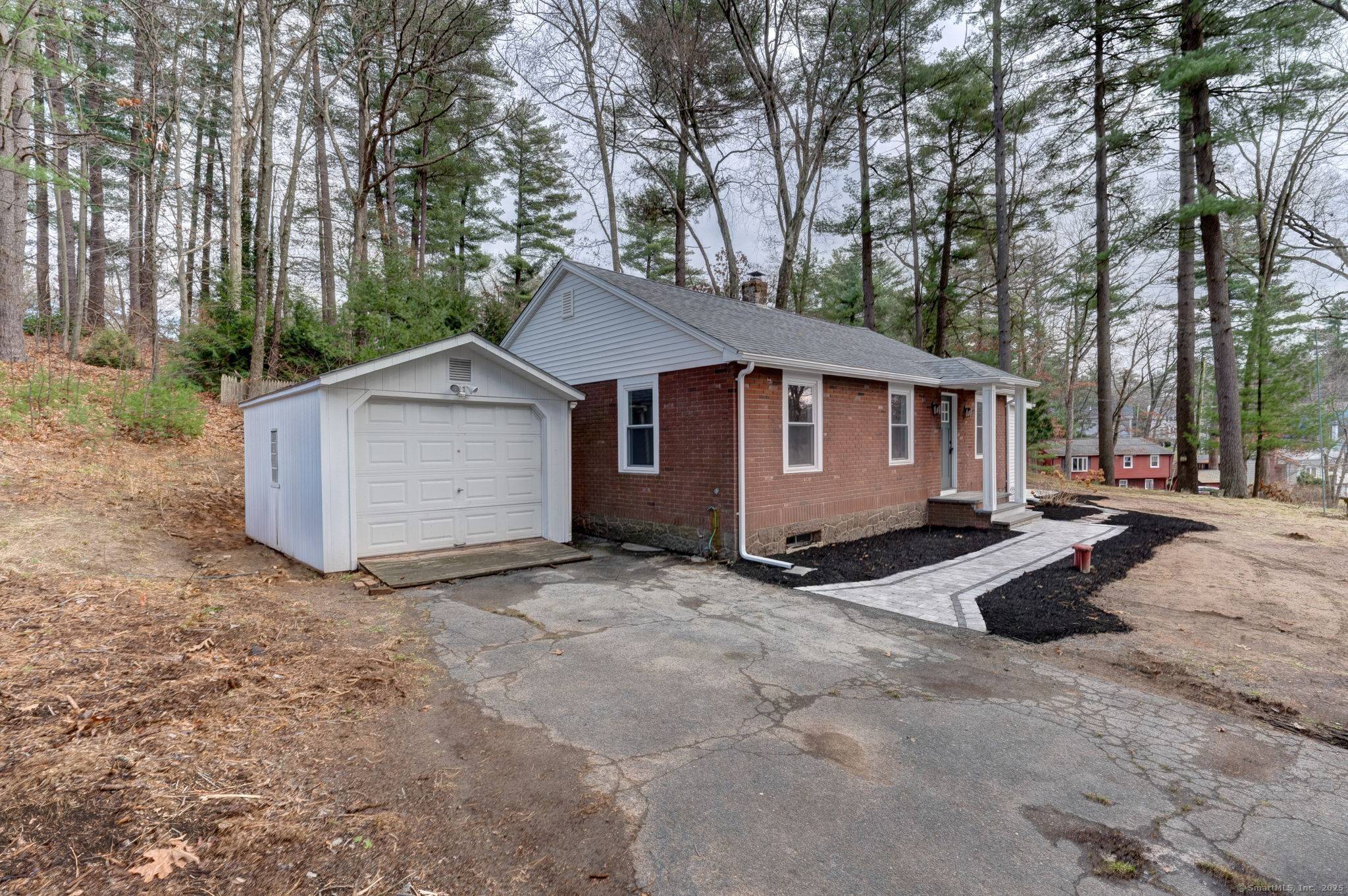 Farmington, CT 06085,4 Ravine Road