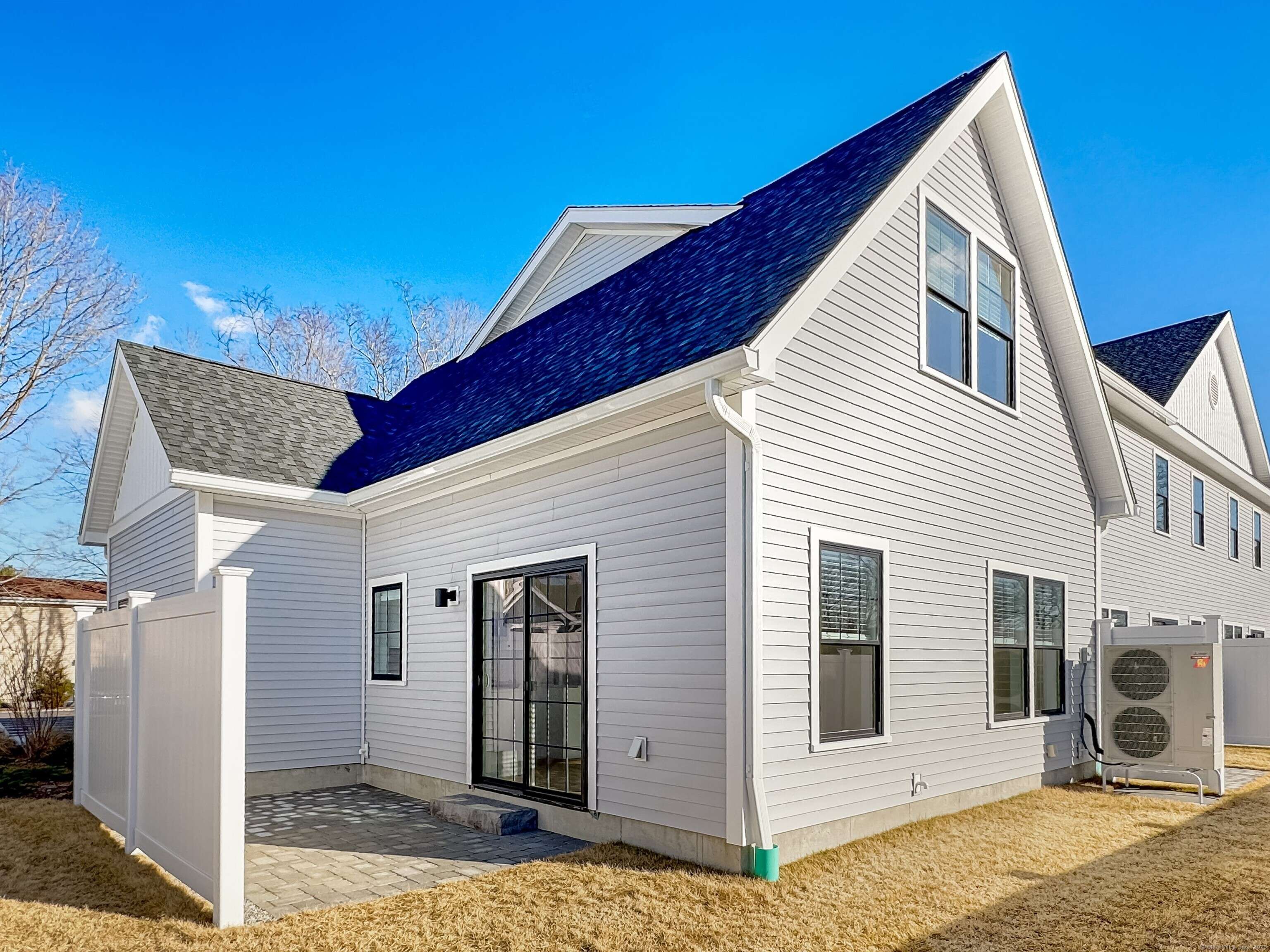 East Lyme, CT 06333,138 Boston Post Road #13
