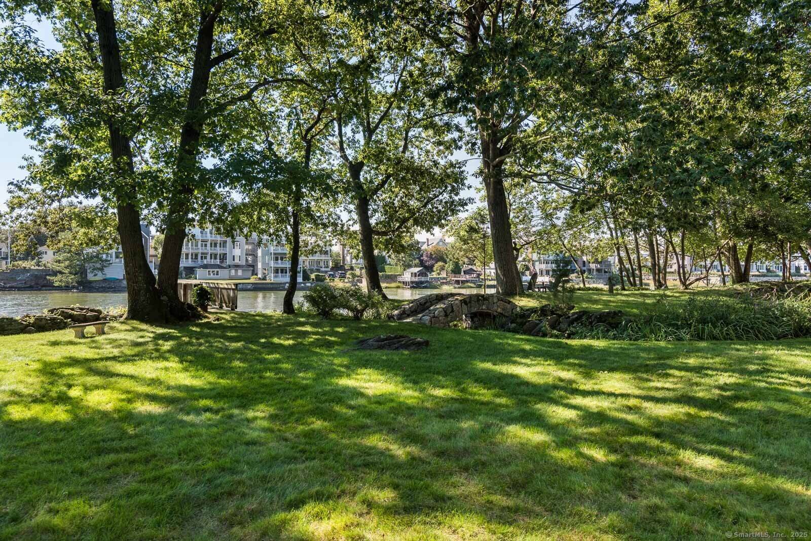 Greenwich, CT 06830,2 Vista Drive