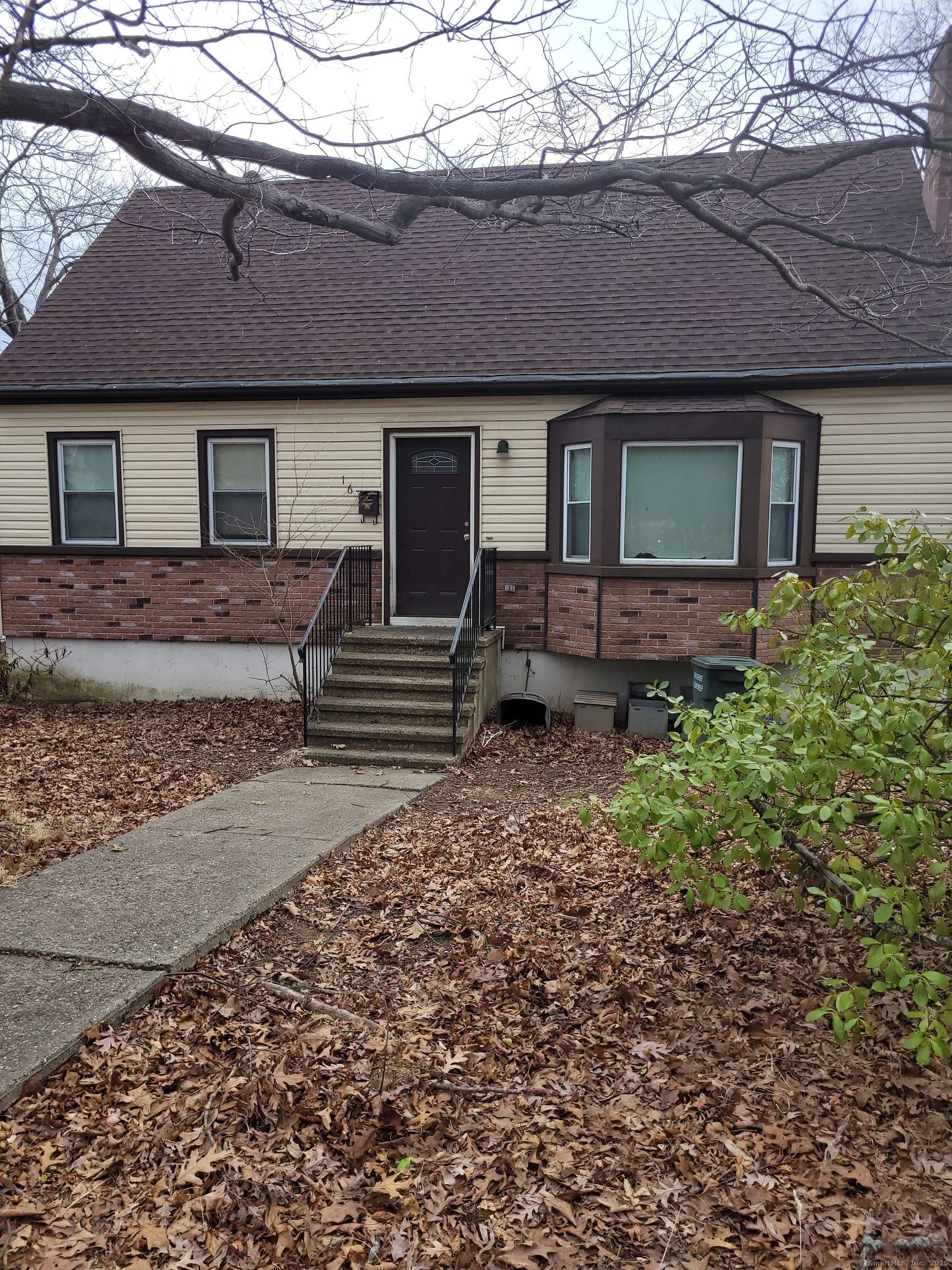 Bridgeport, CT 06606,16 Oakdale Street