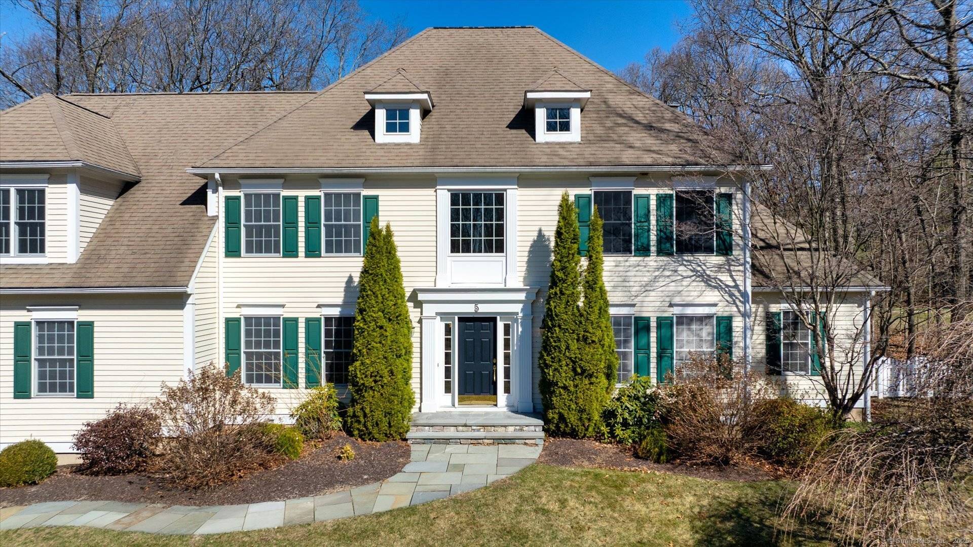 Canton, CT 06019,5 Queens Peak Road