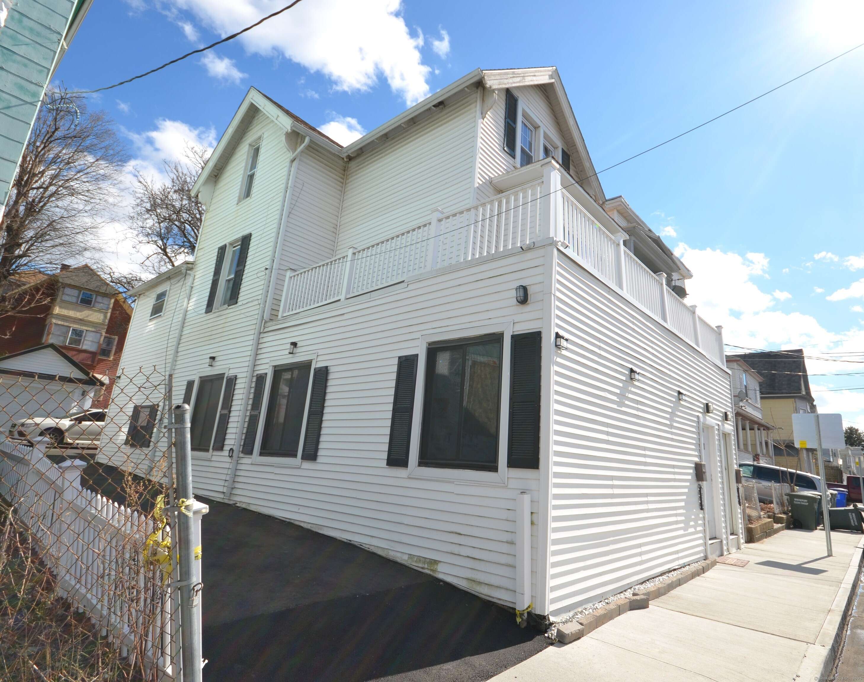 Bridgeport, CT 06610,2168 Seaview Avenue