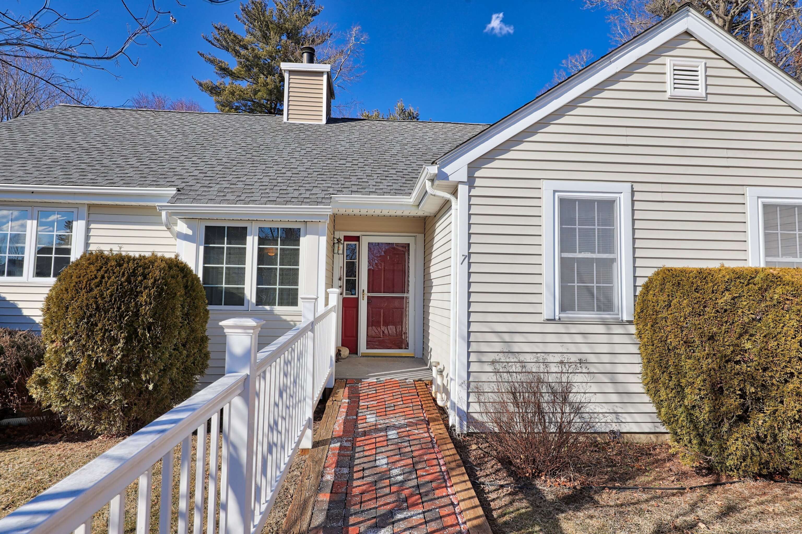 Mansfield, CT 06250,7 Fort Griswold Lane #7
