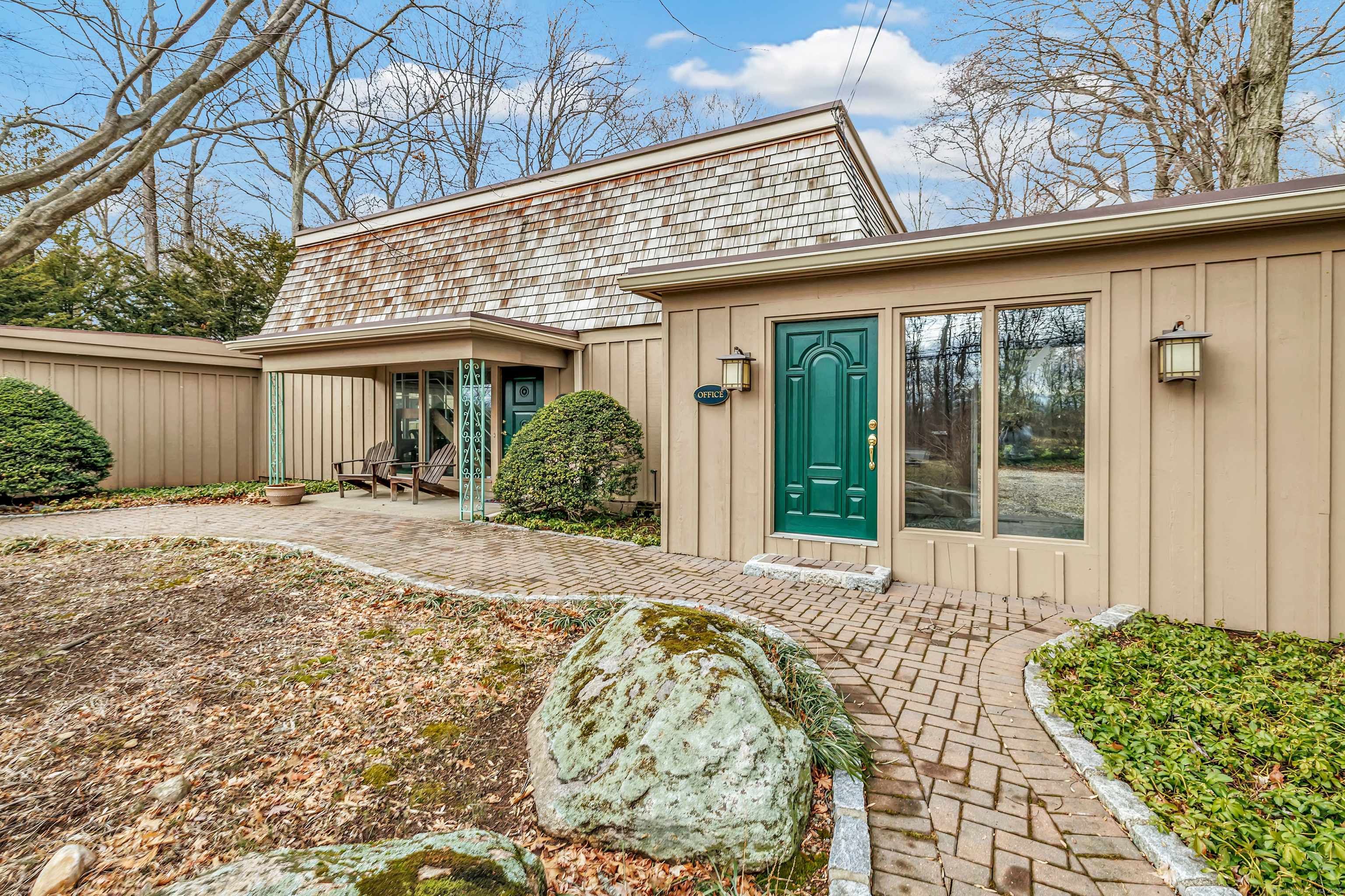 Stratford, CT 06614,740 Oronoque Lane