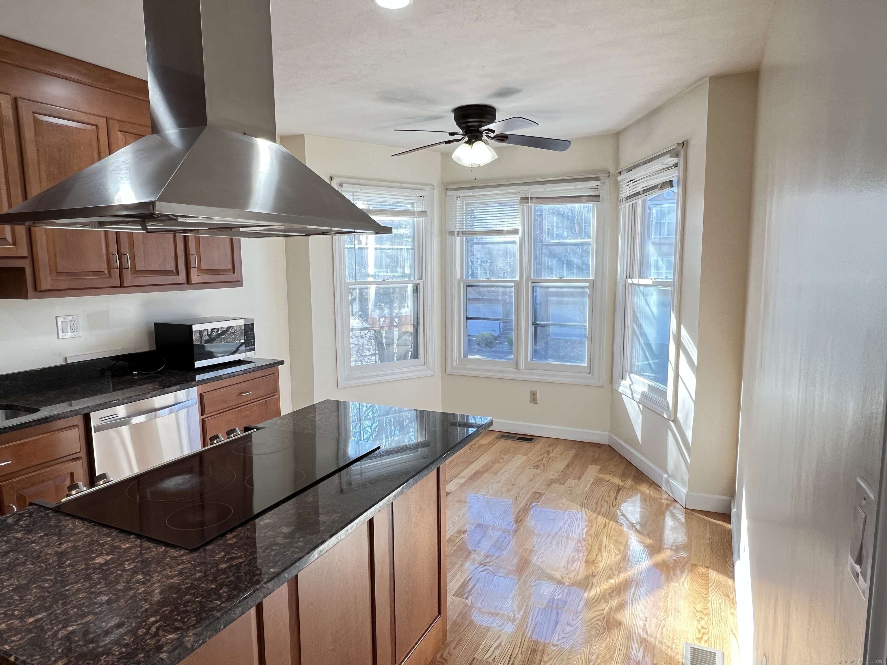 Bridgeport, CT 06604,2675 Park Avenue #8