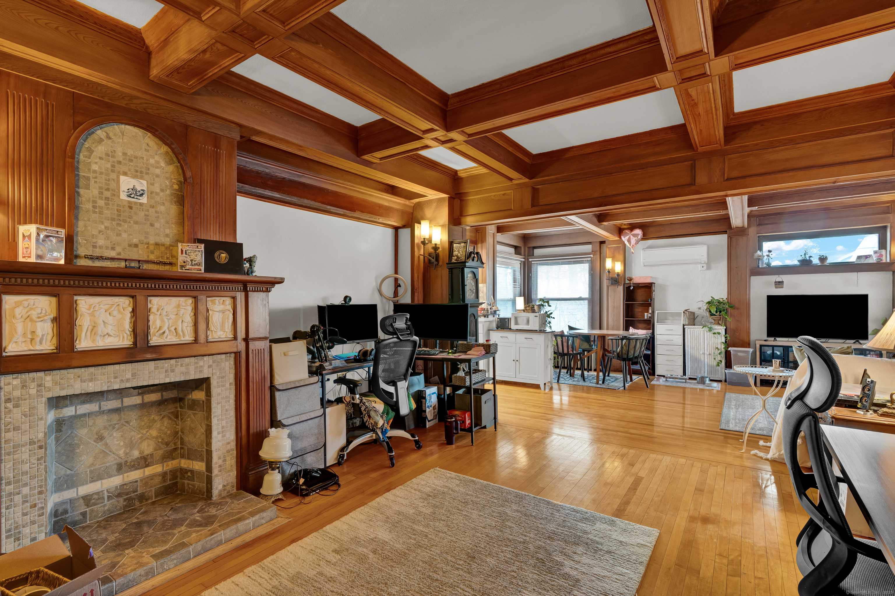 West Hartford, CT 06110,11 Winthrop Road