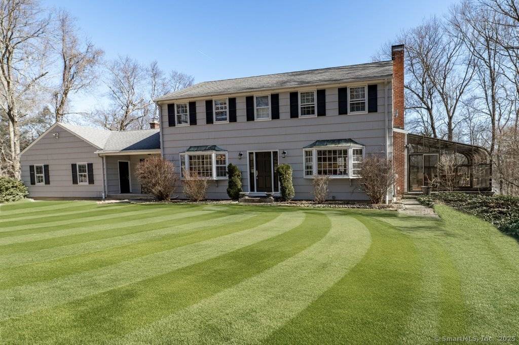 Woodbridge, CT 06525,115 North Racebrook Road