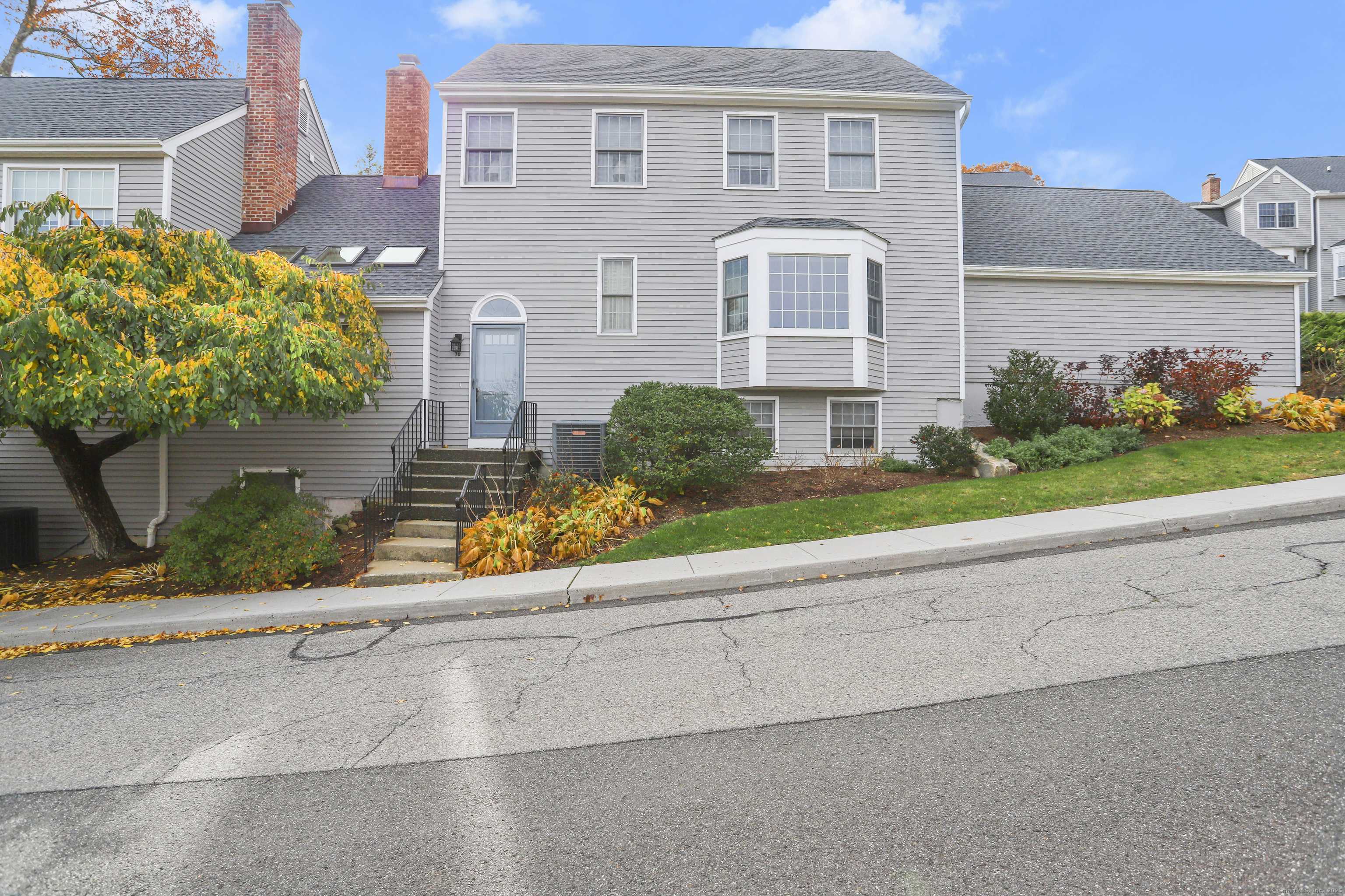 Ridgefield, CT 06877,120 Prospect Street #APT 70