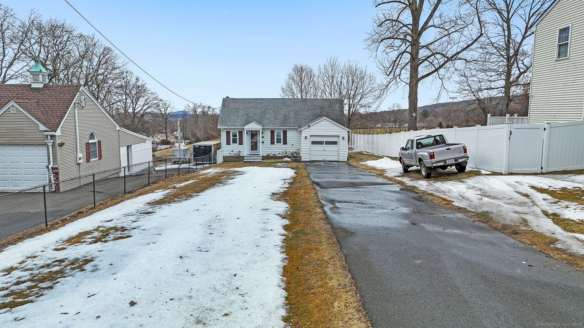 Bristol, CT 06010,257 Peck Lane