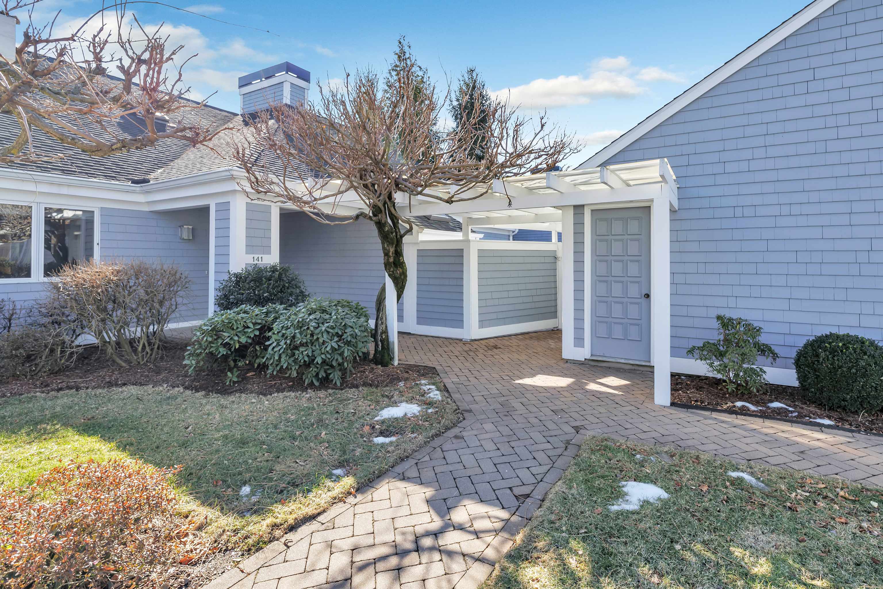 Westport, CT 06880,141 Lansdowne #141