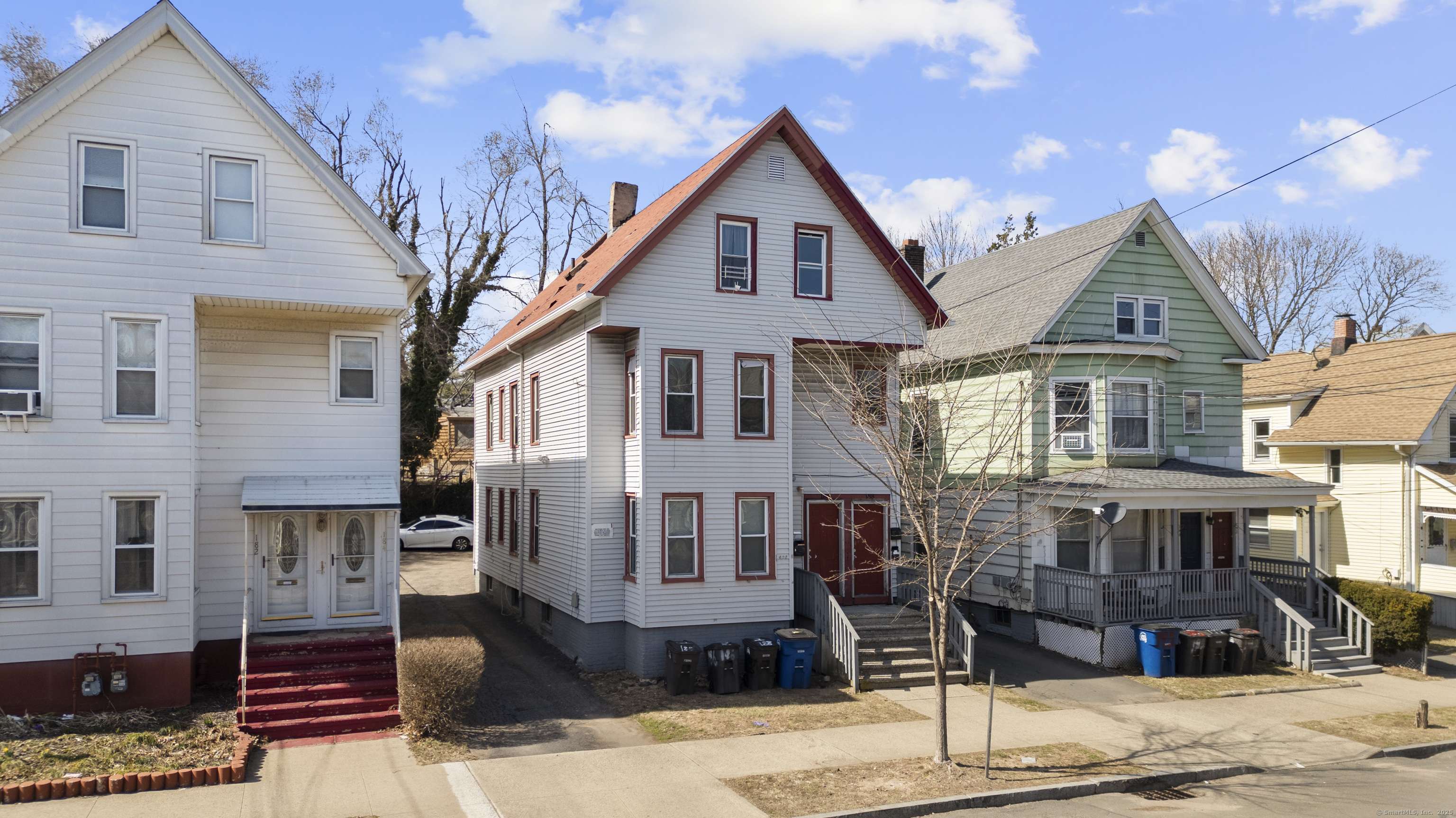New Haven, CT 06513,186 Farren Avenue