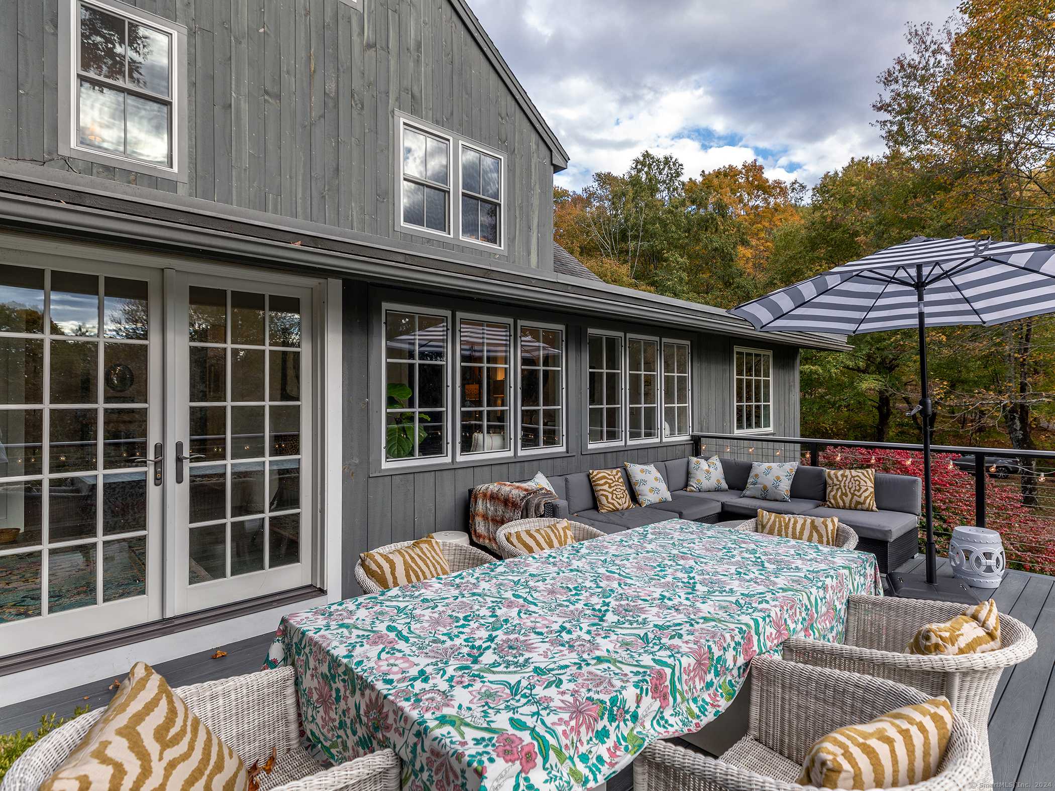 Warren, CT 06777,379 Lake Road