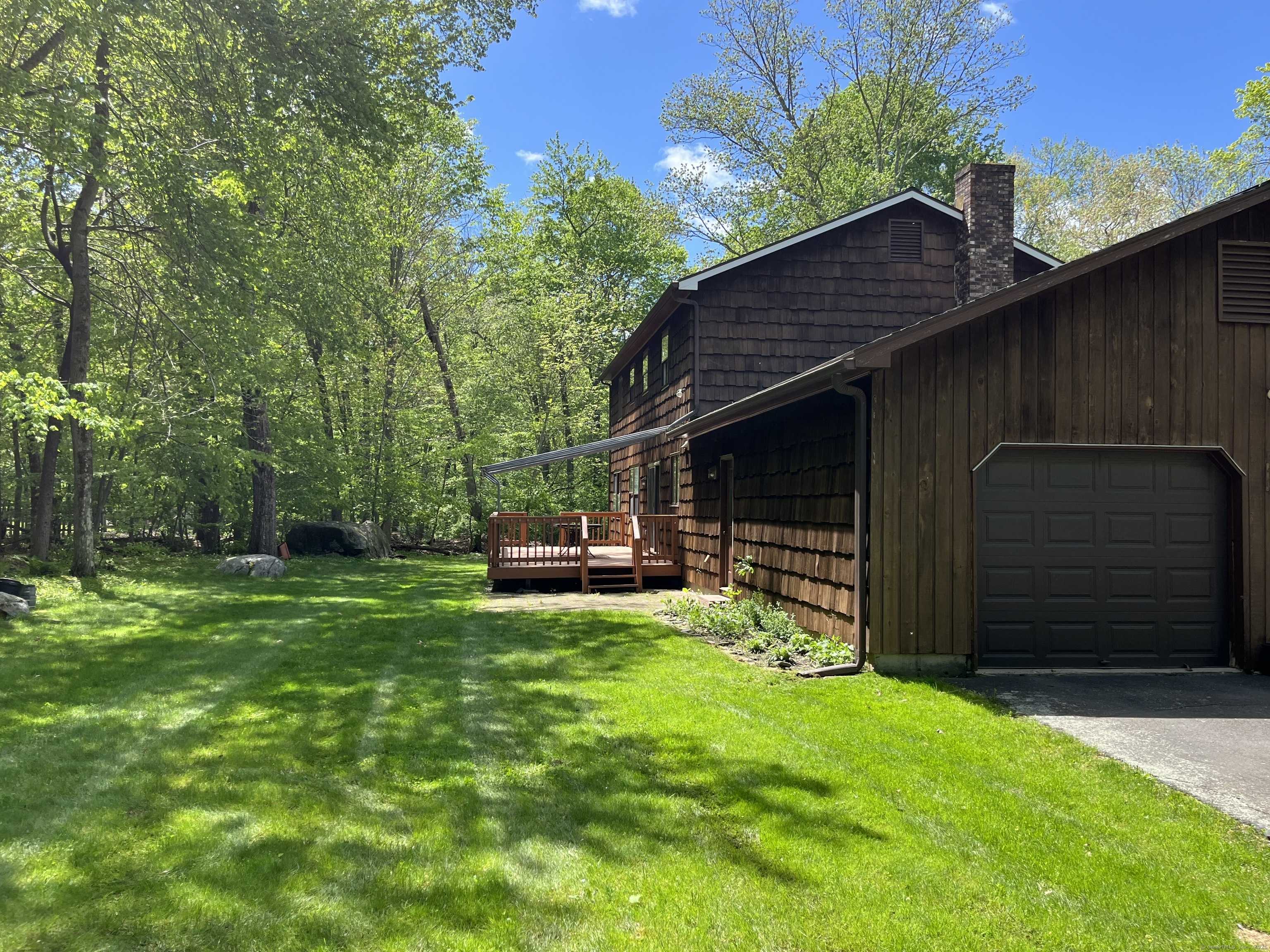 Danbury, CT 06811,10 Tanglewood Drive