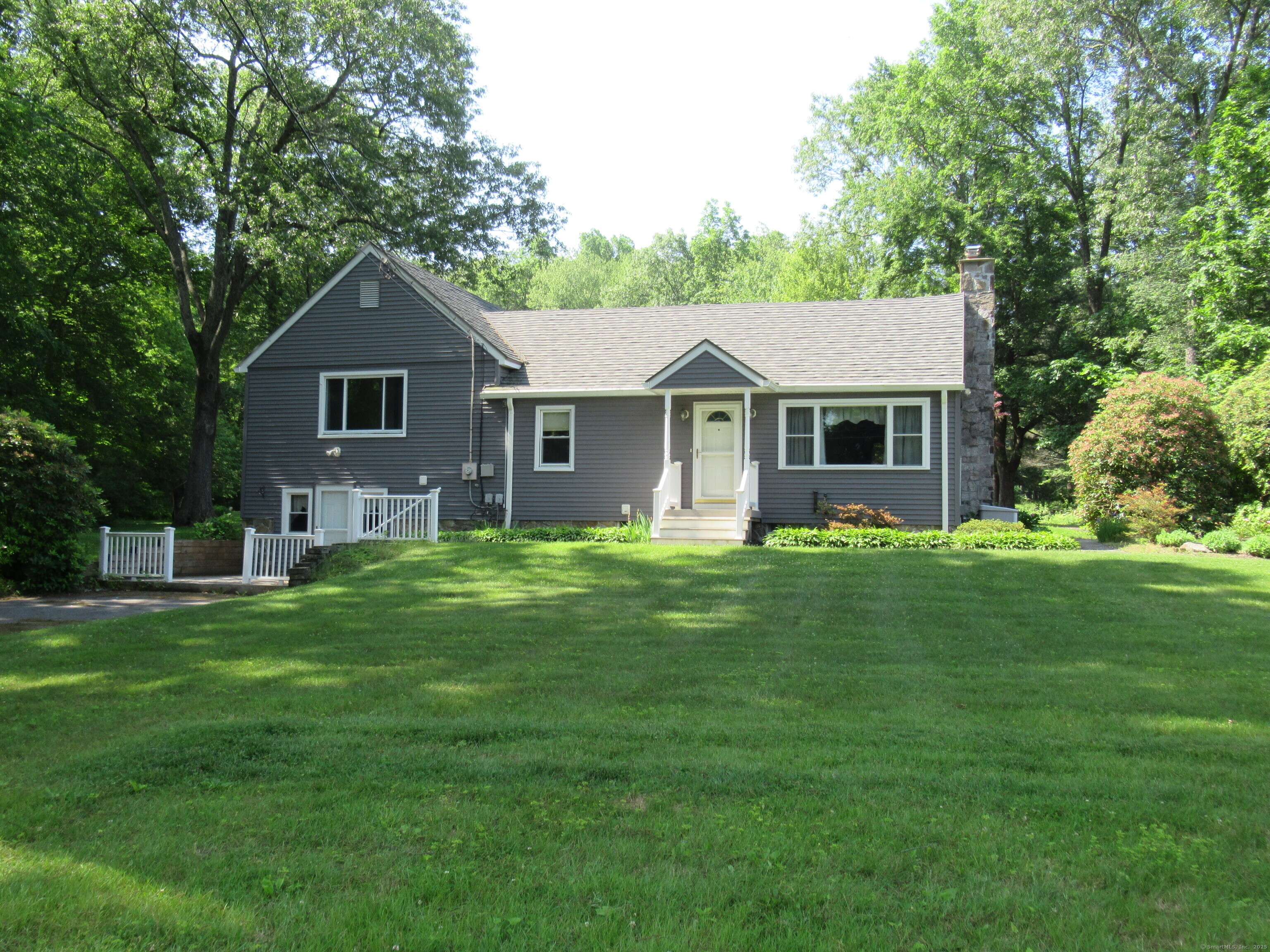 Bolton, CT 06043,37 Watrous Road