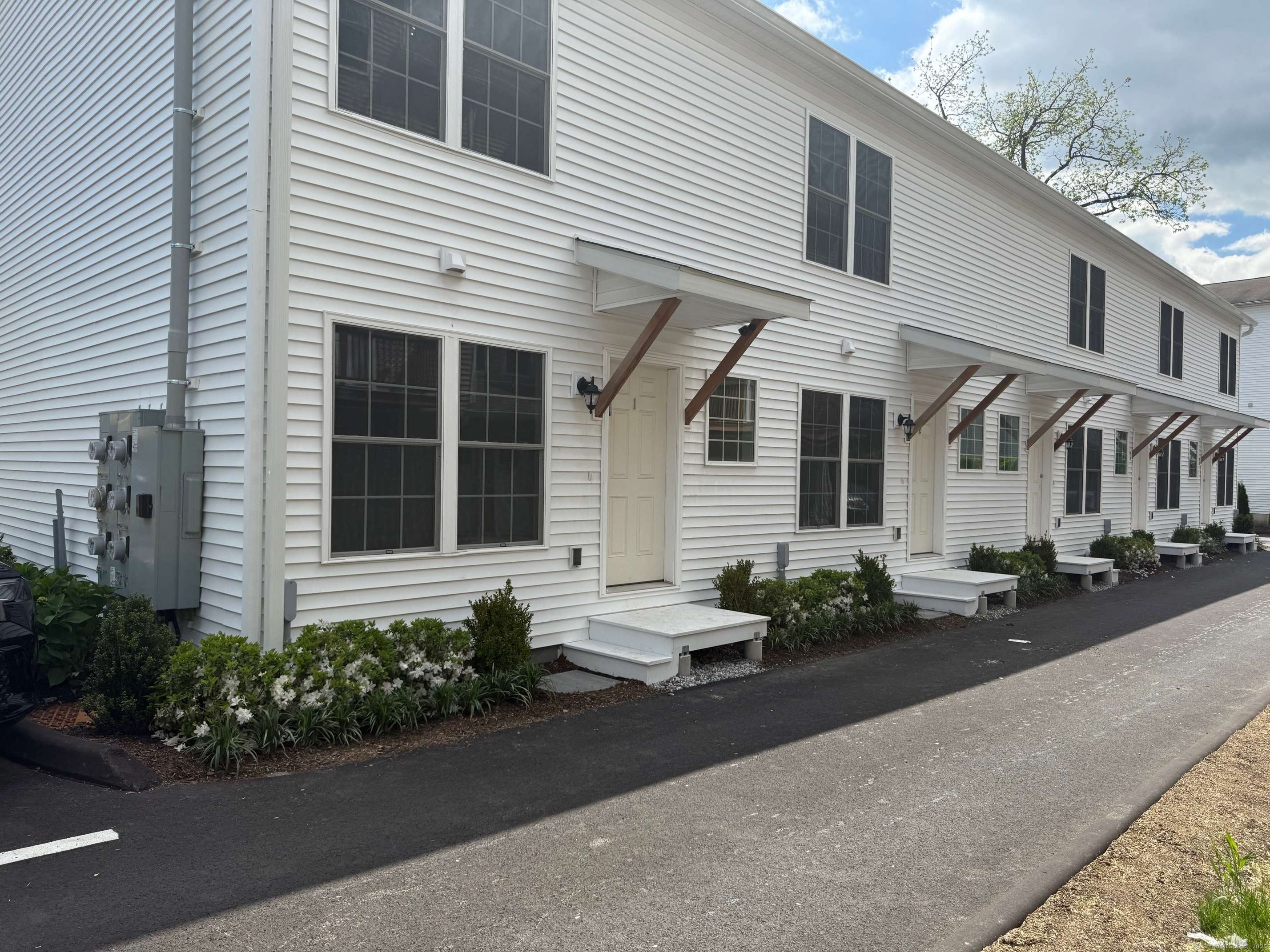 Stamford, CT 06902,281 Greenwich Avenue