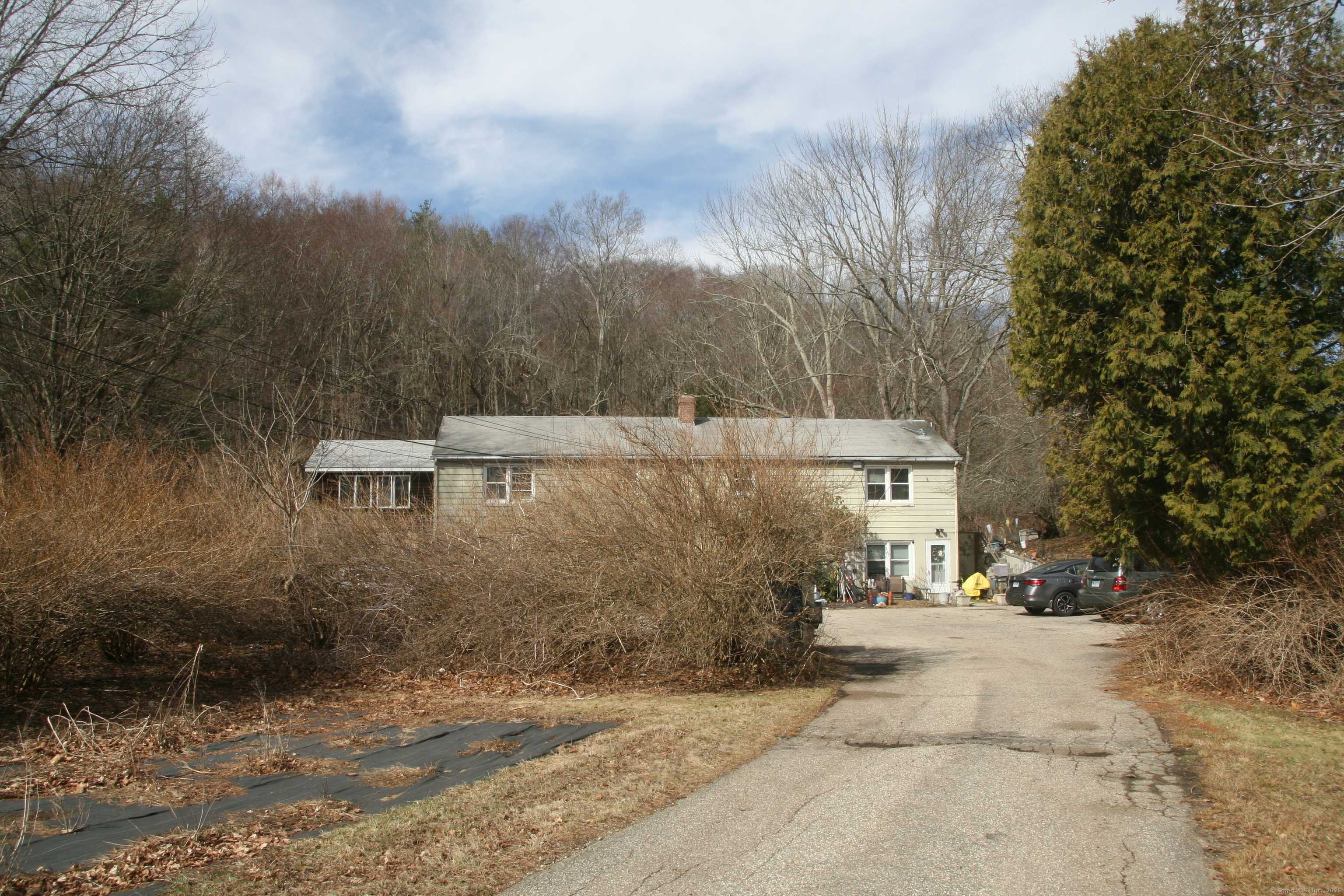 Mansfield, CT 06250,895 Warrenville Road