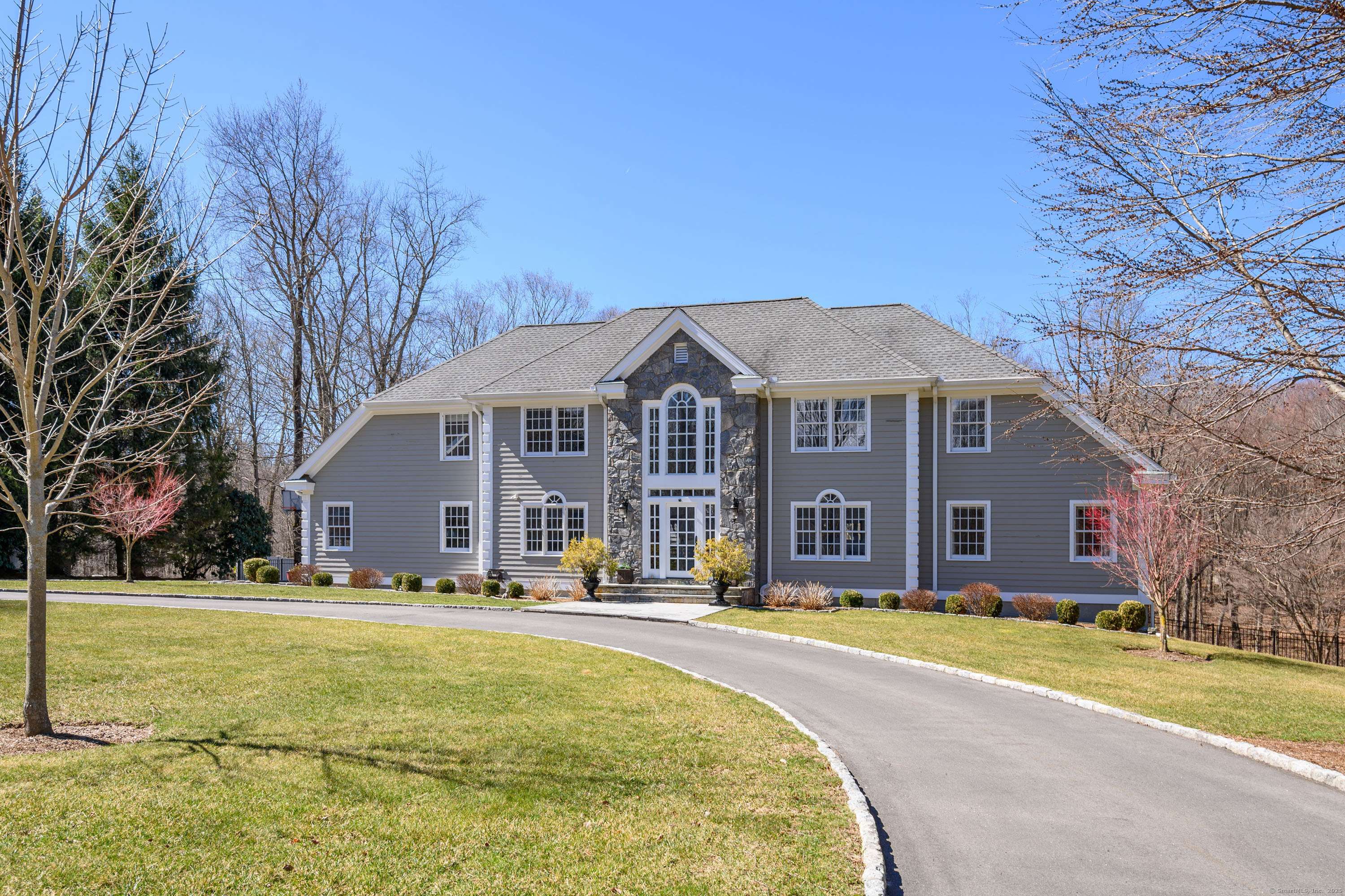 Newtown, CT 06470,4 Dover Circle