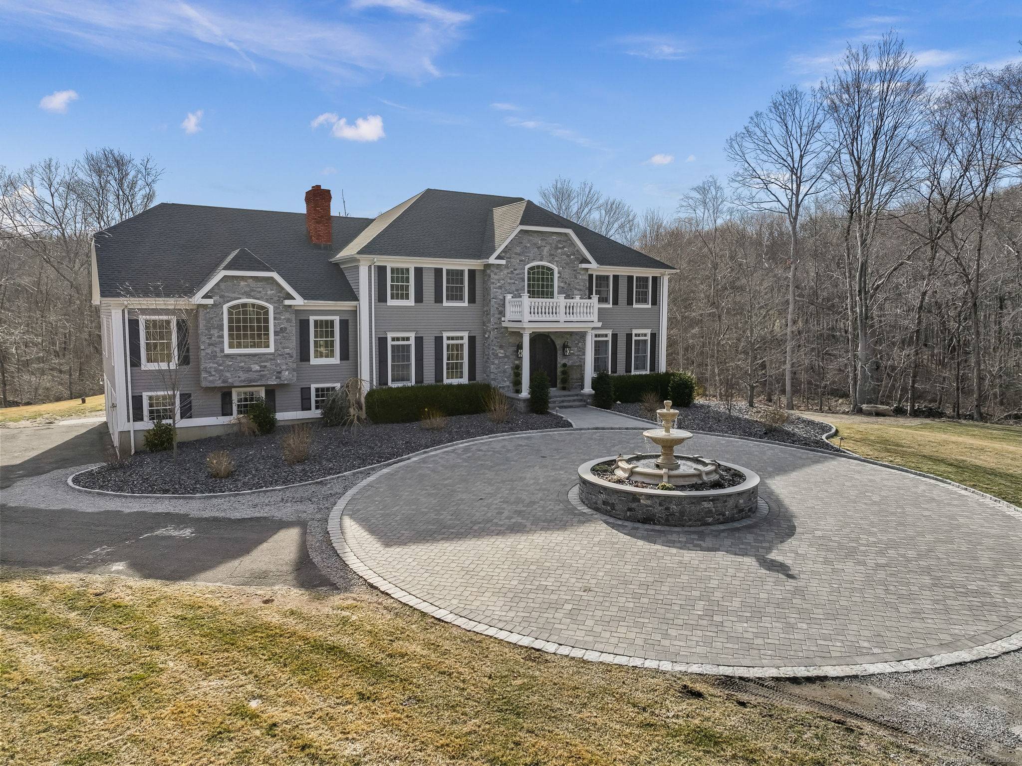 Easton, CT 06612,1015 Sport Hill Road