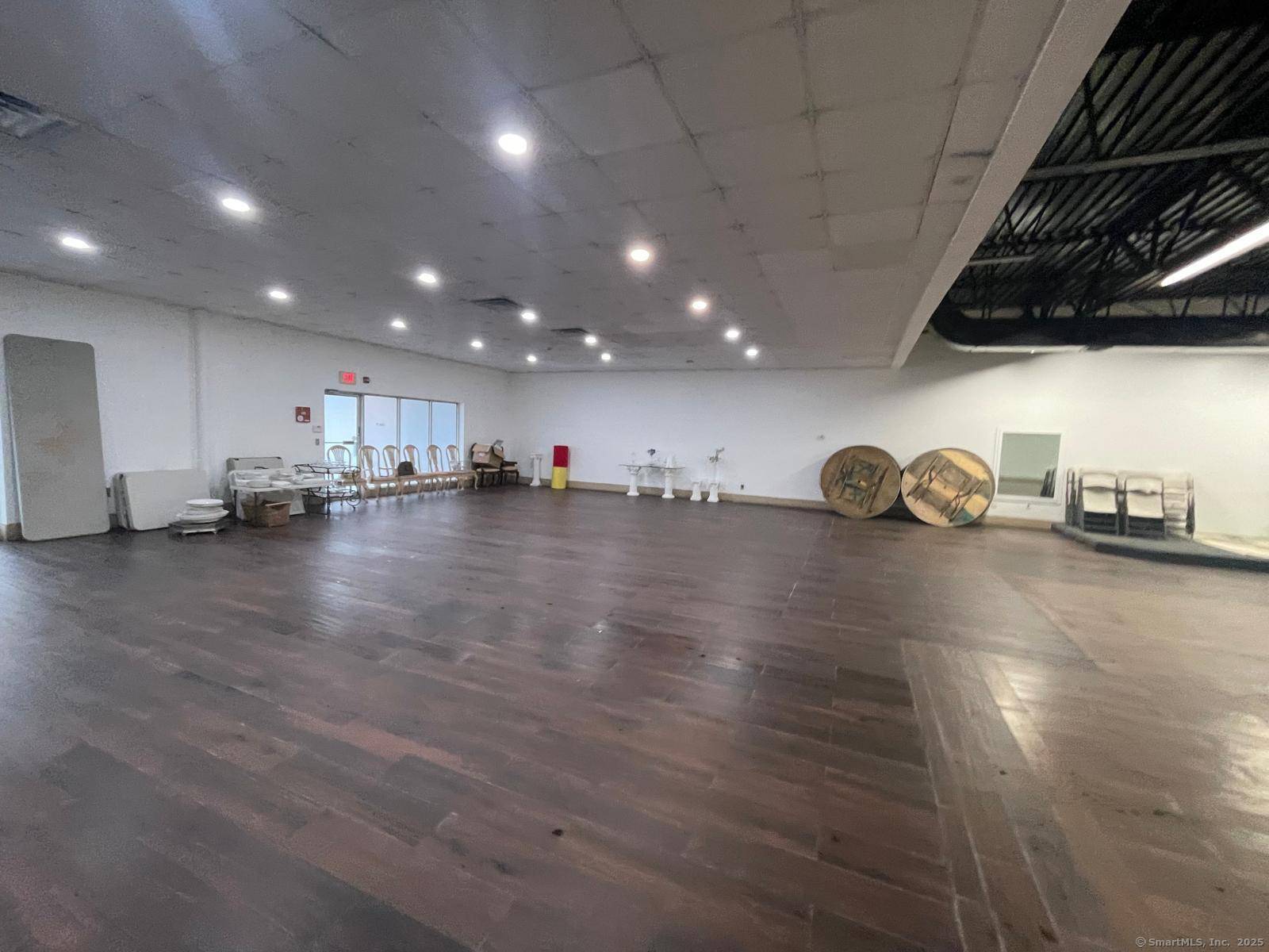 Milford, CT 06460,354 Woodmont Road #STE 7 & 8