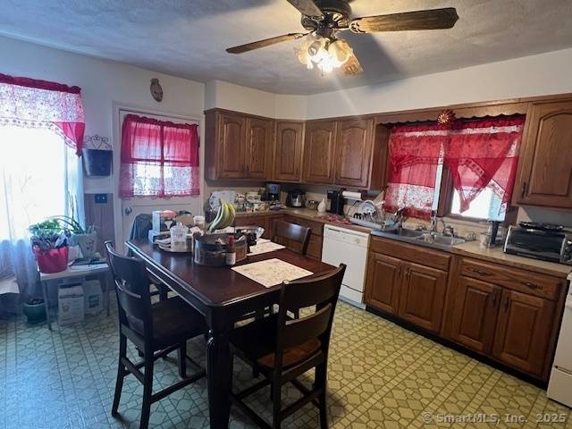 Stonington, CT 06379,12 Avery Street