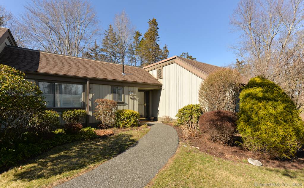 Southbury, CT 06488,546 Heritage Village #B