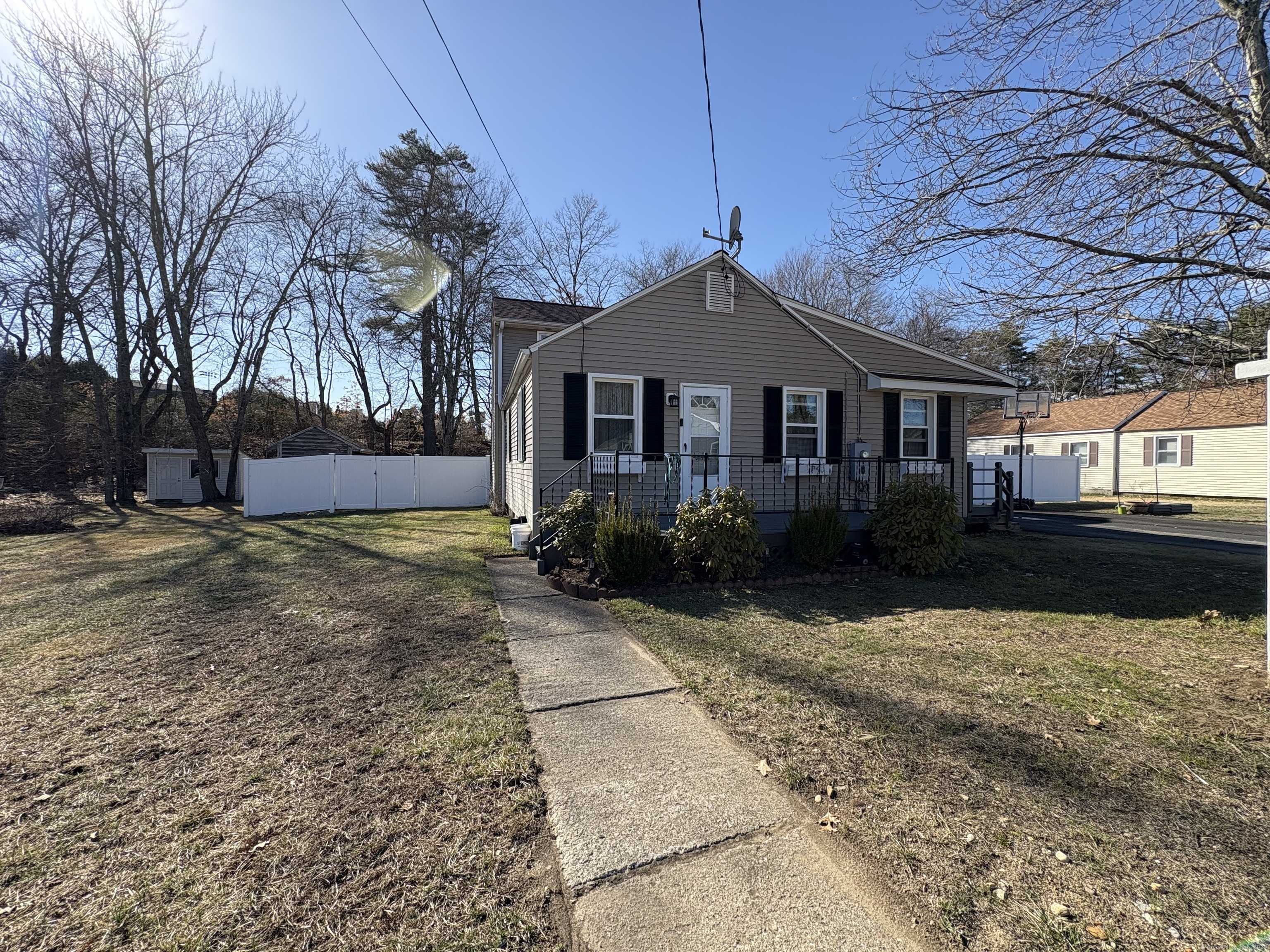 Stafford, CT 06076,14 West End Street
