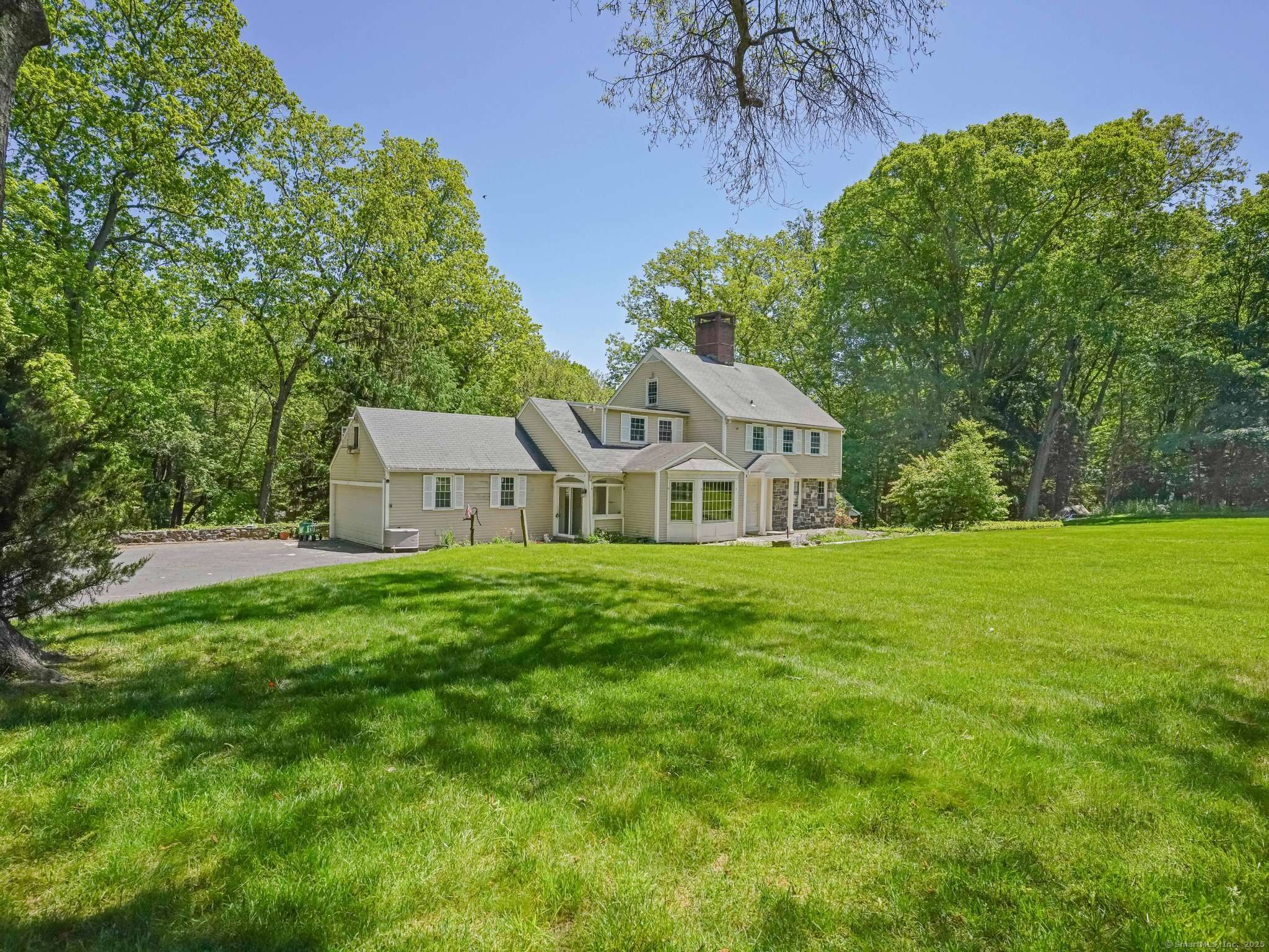 Weston, CT 06883,17 Huckleberry Lane