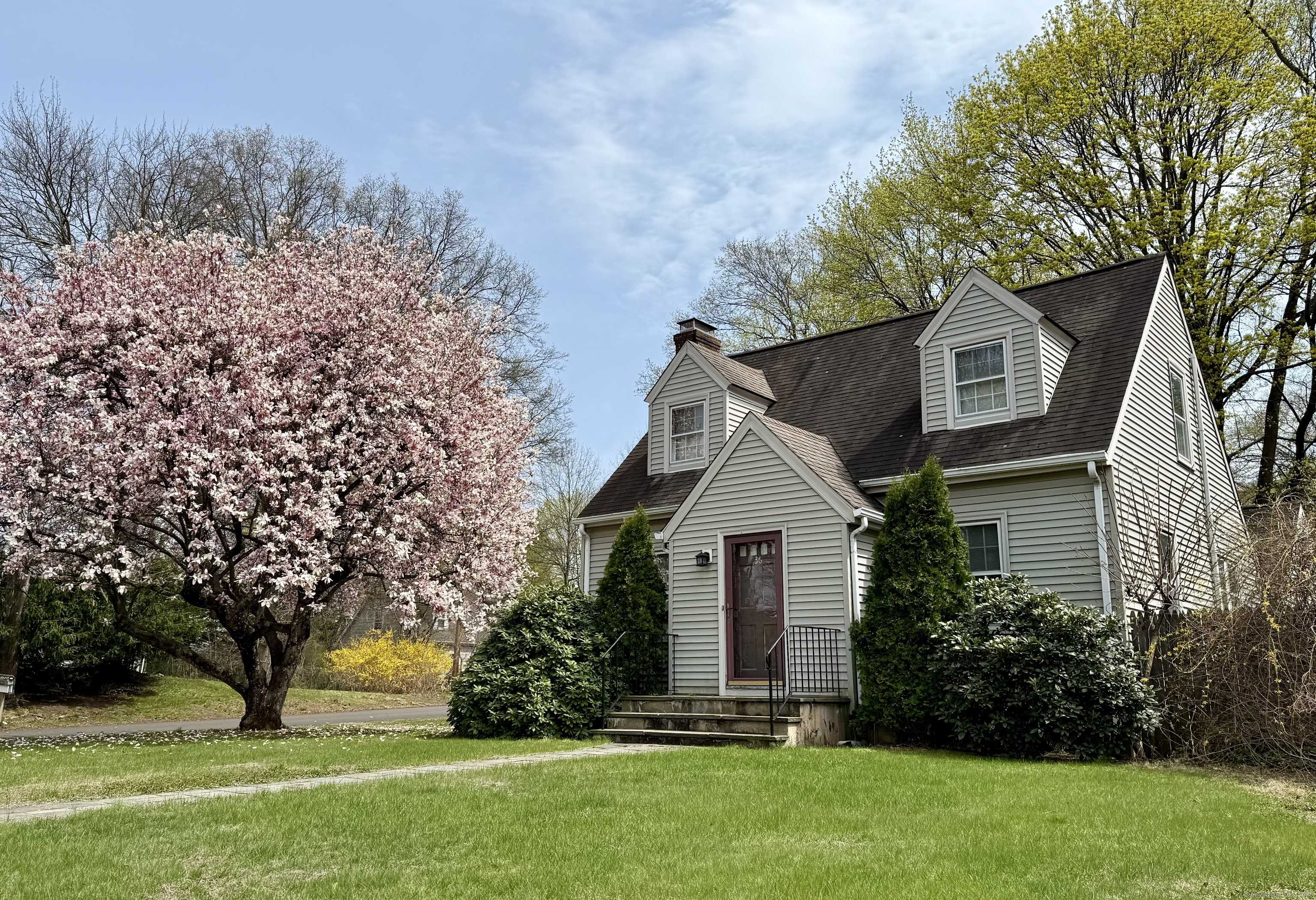 Darien, CT 06820,36 Park Place