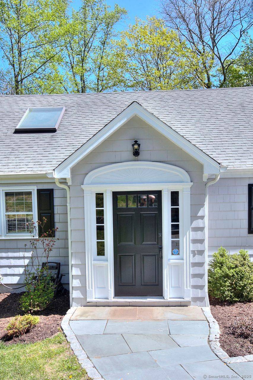 Westport, CT 06880,20 Cranbury Road