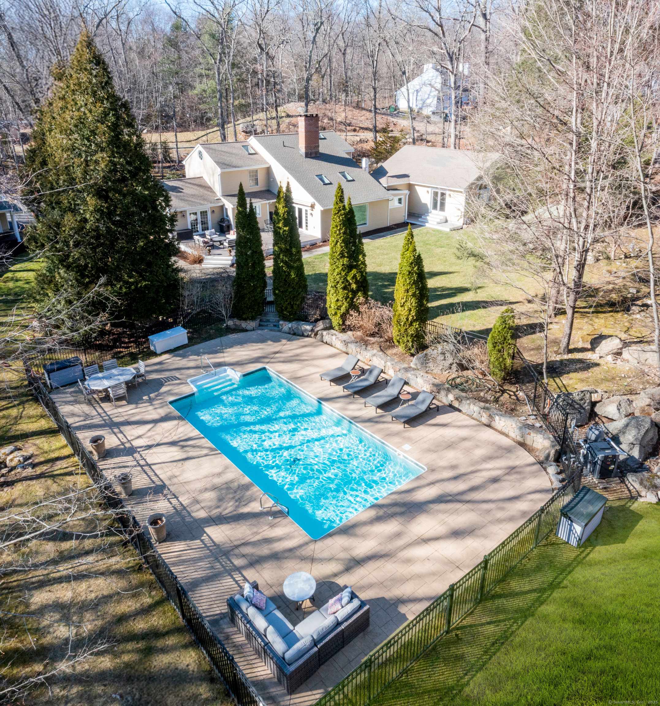 Weston, CT 06883,40 White Birch Road
