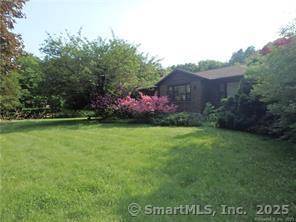 Woodbridge, CT 06525,912 Greenway Road