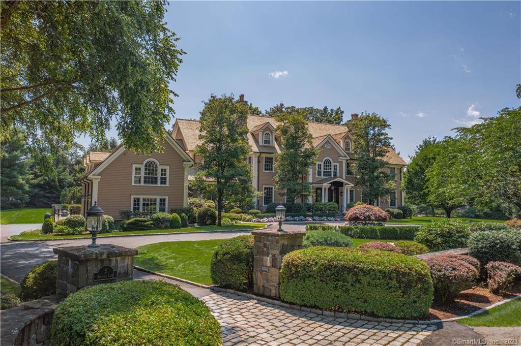 Westport, CT 06880,5 Boxwood Lane