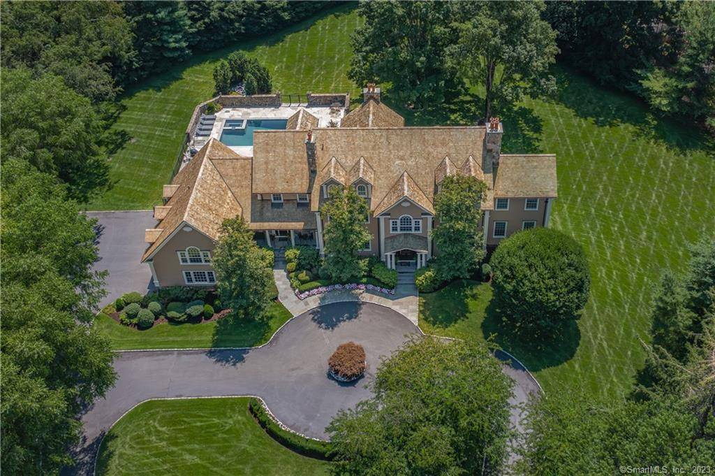 Westport, CT 06880,5 Boxwood Lane