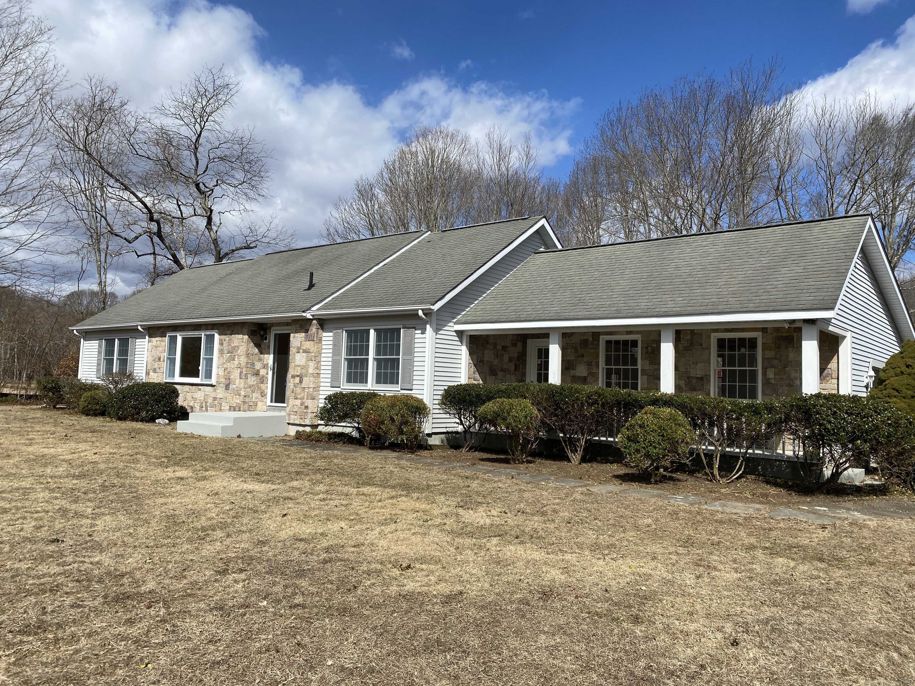 Clinton, CT 06413,1 Lantern Court #1