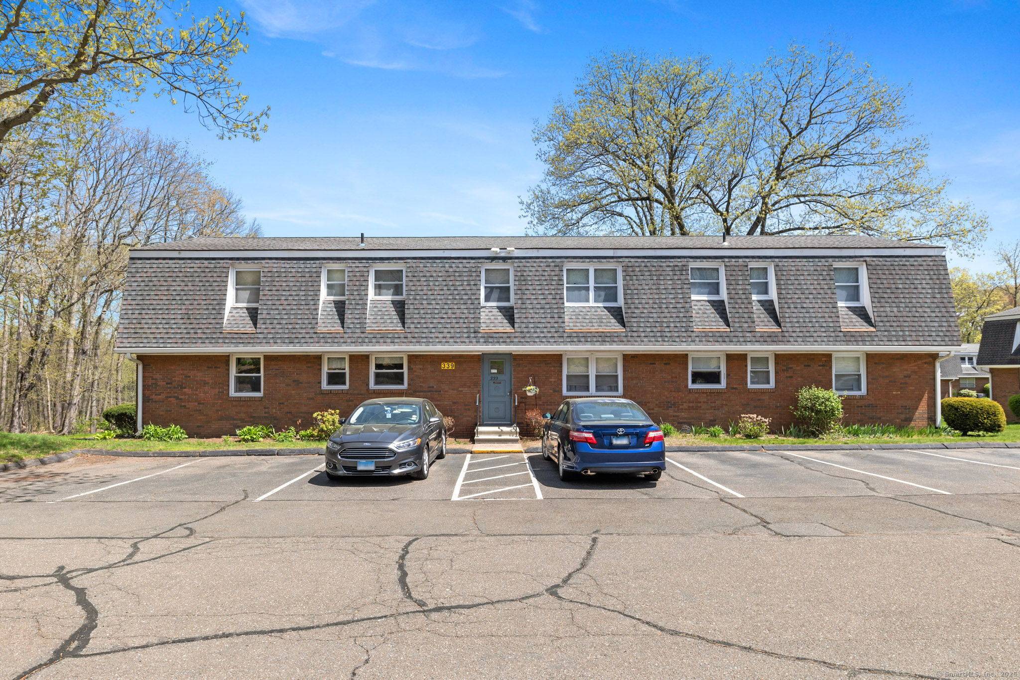 Windsor, CT 06095,339 Dunfey Lane #APT B