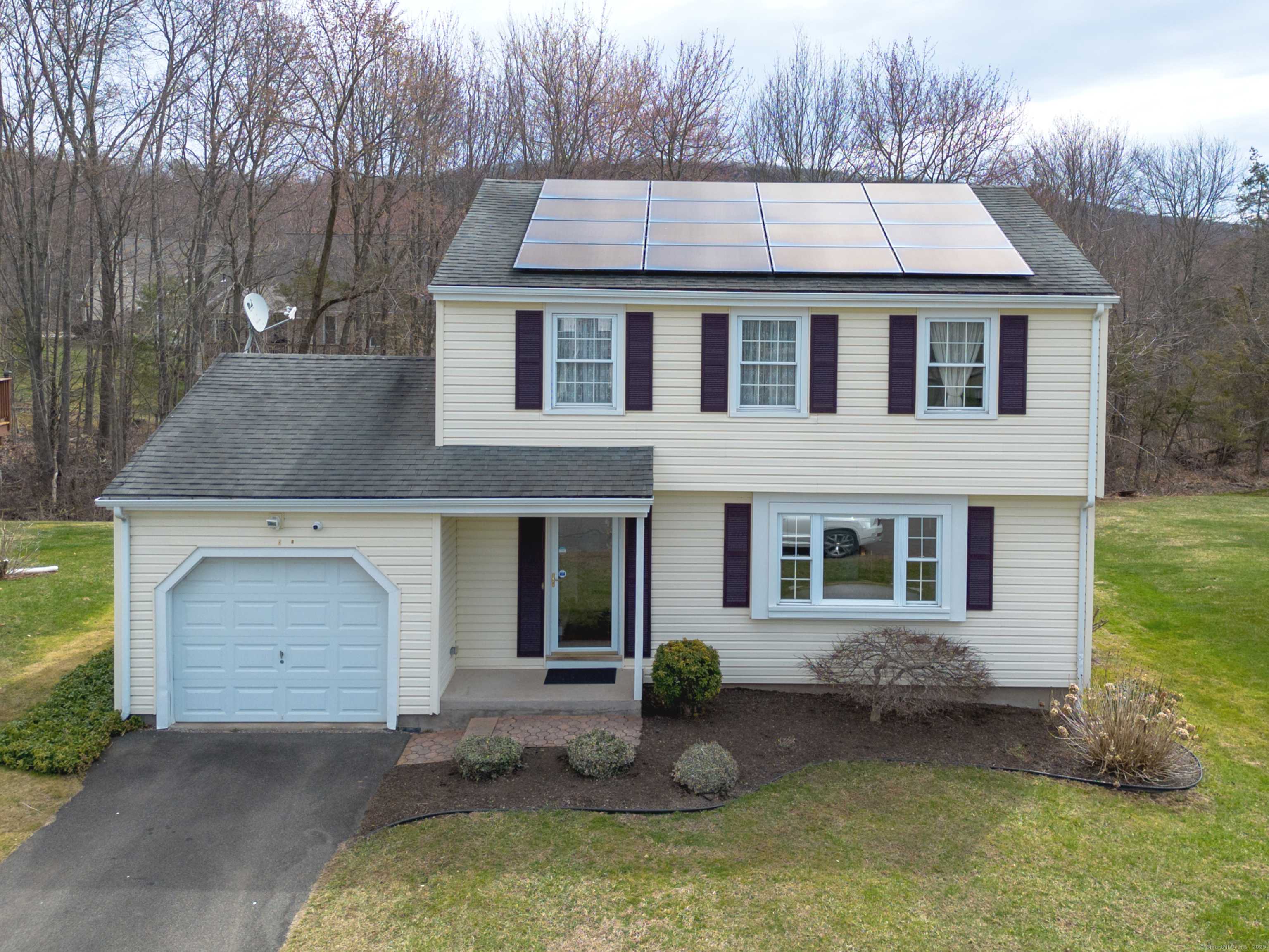 Meriden, CT 06450,27 Seneca Drive