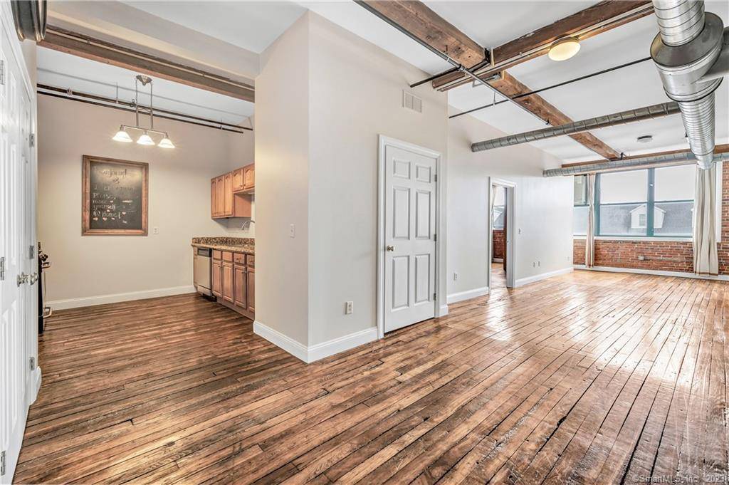 Shelton, CT 06484,145 Canal Street #408