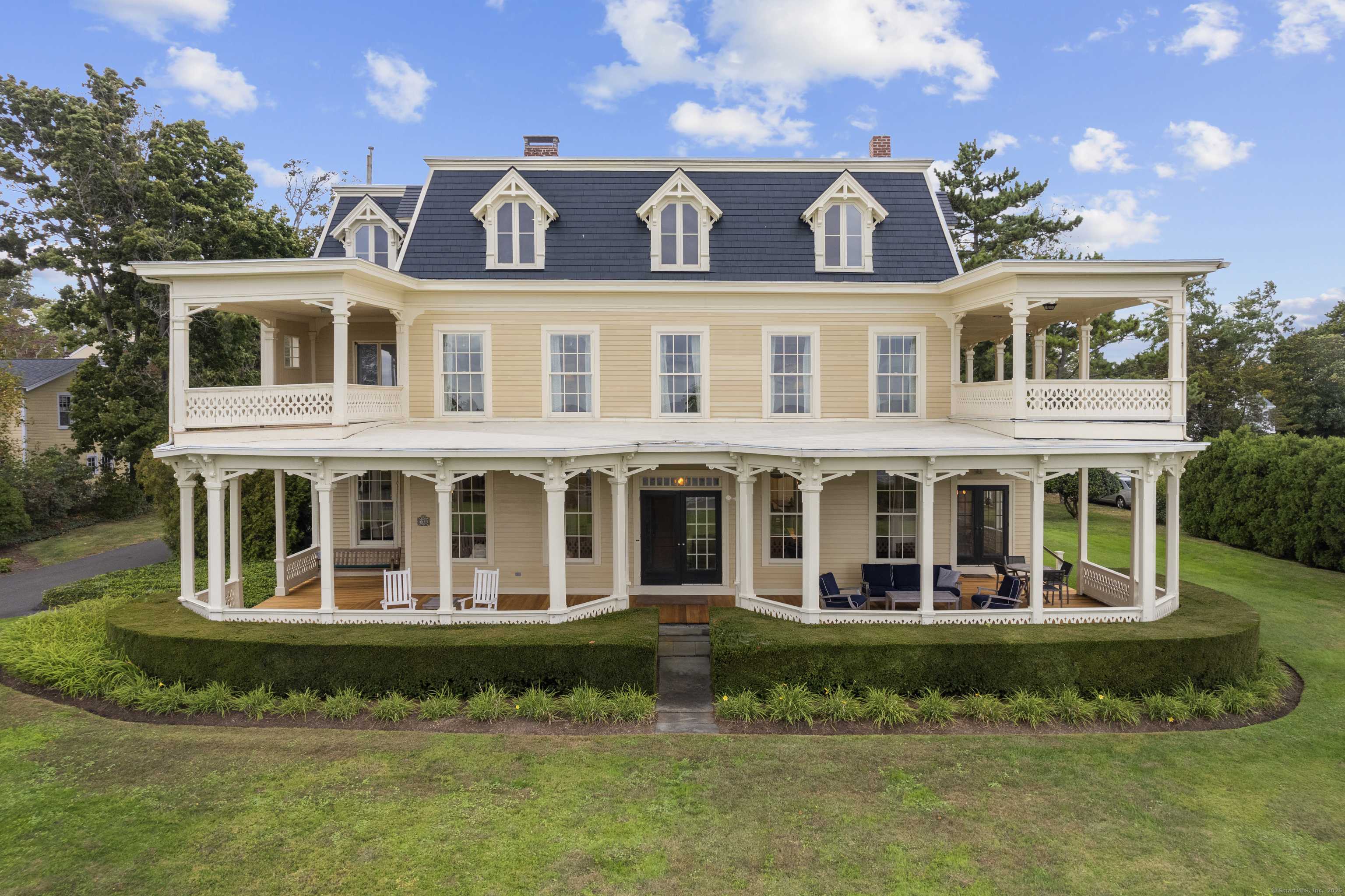 Branford, CT 06405,113 Linden Avenue