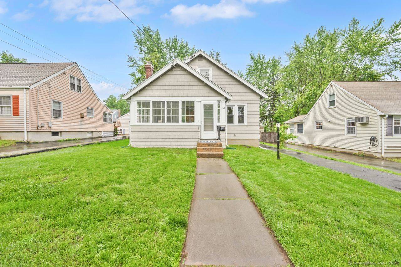 West Hartford, CT 06119,134 Saint Charles Street