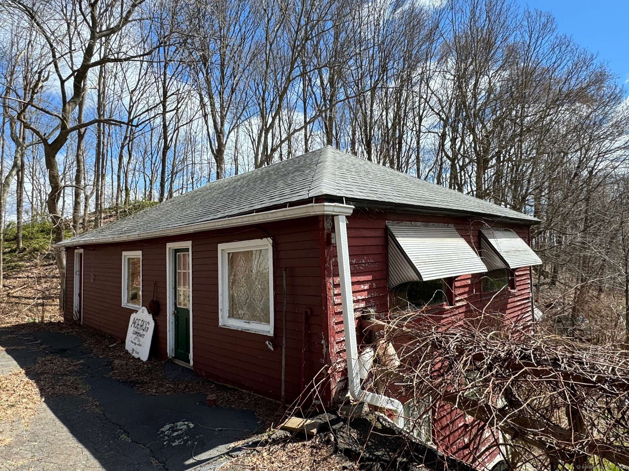 East Haven, CT 06512,111 & 111A Laurel Street
