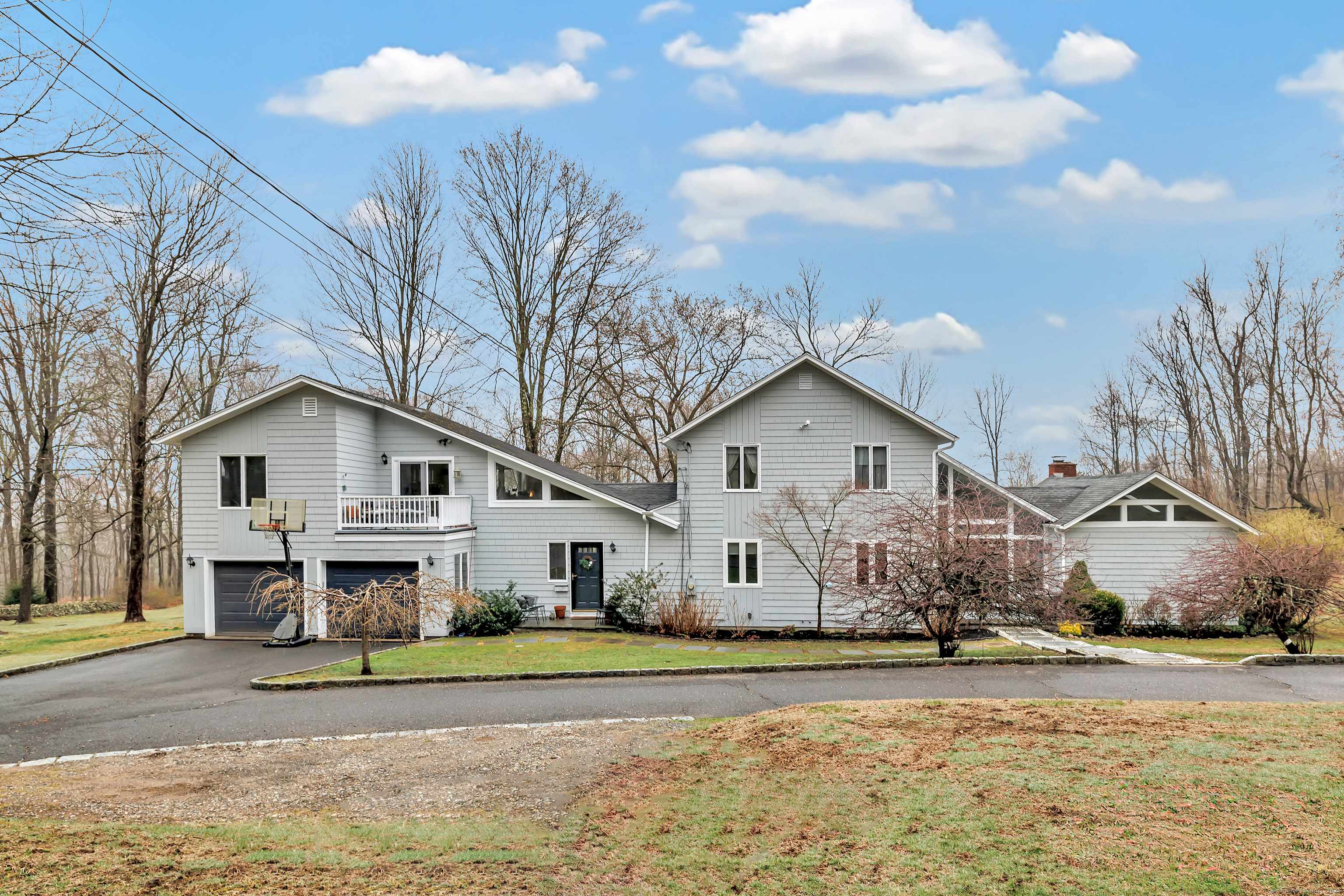 Weston, CT 06883,60 Old Farm Road