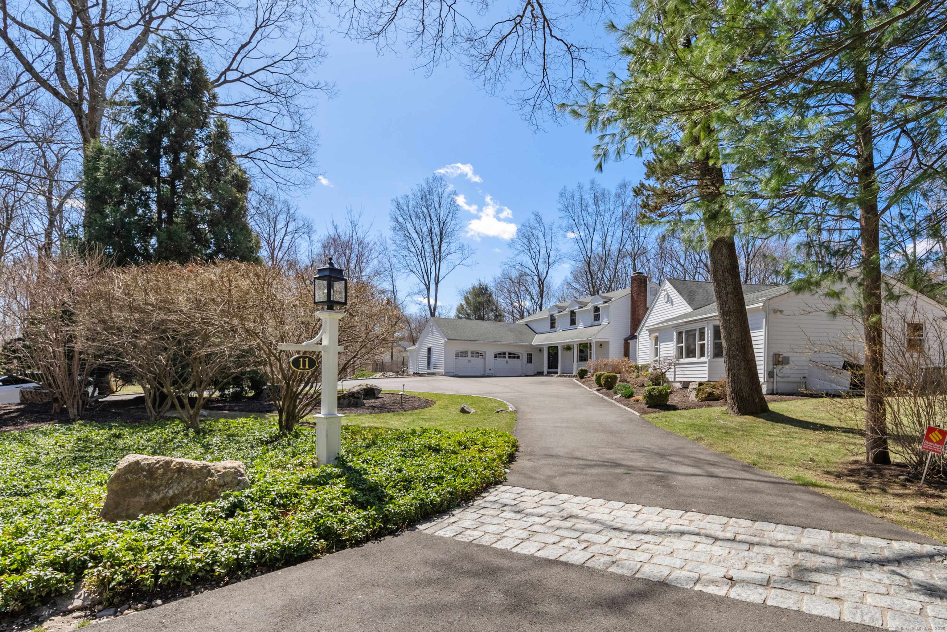 Weston, CT 06883,11 Tannery Lane South