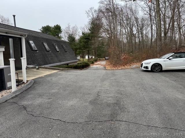Ledyard, CT 06339,5 Lorenz Industrial Parkway