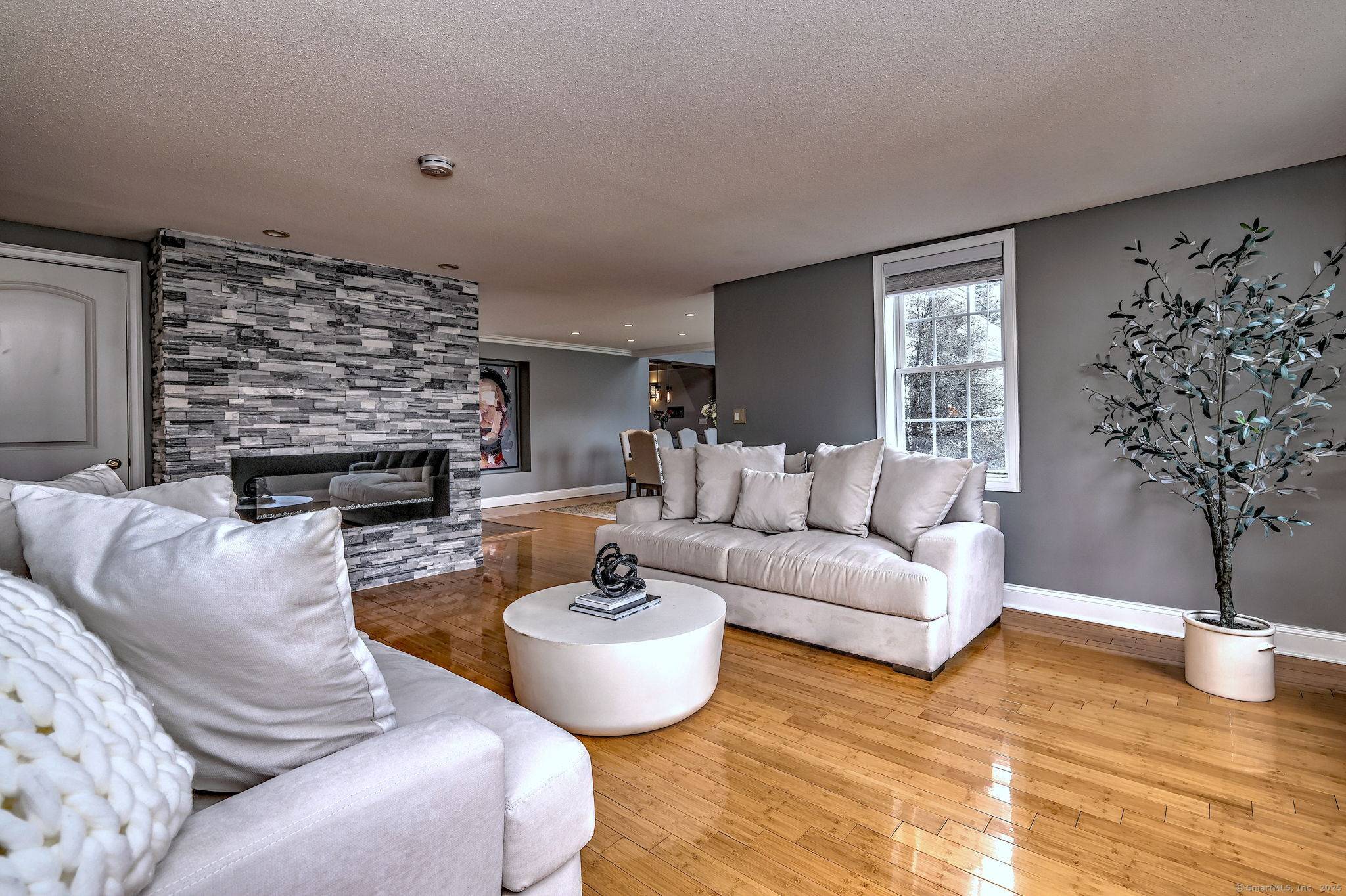 Bloomfield, CT 06002,108 Tunxis Avenue